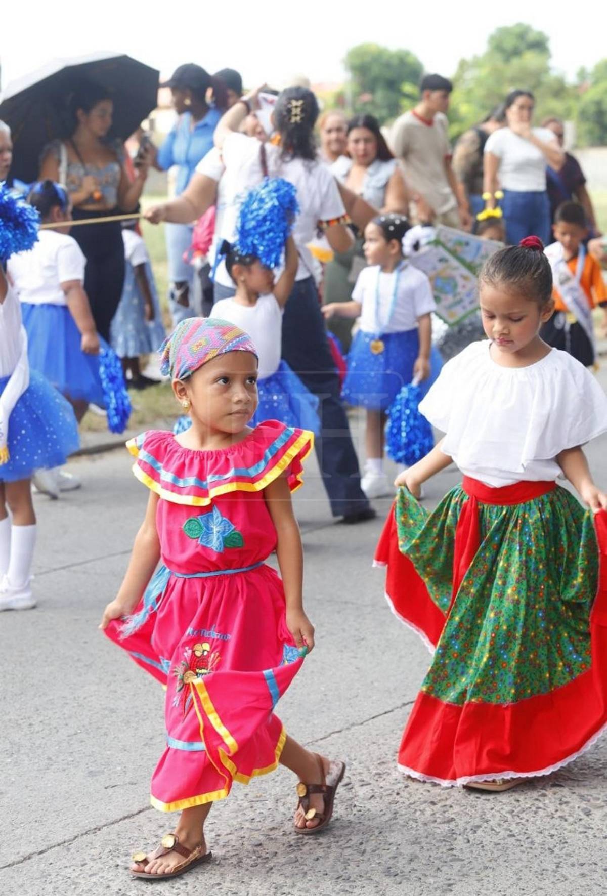 Trajes típicos, folclore y fervor patrio se apoderan de las calles de San Pedro Sula