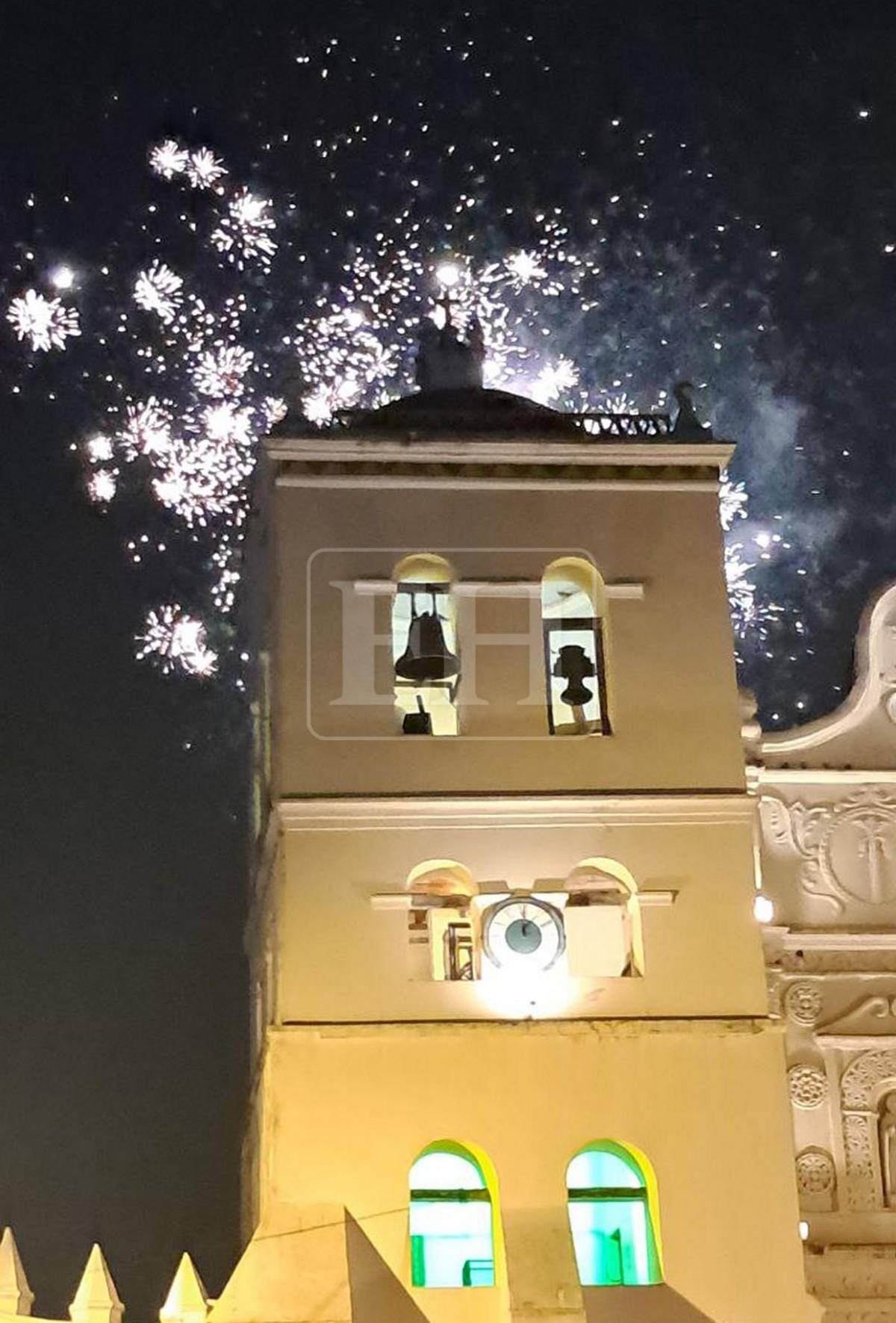 Comayagua recibe 2026 con luces frente a su icónica catedral