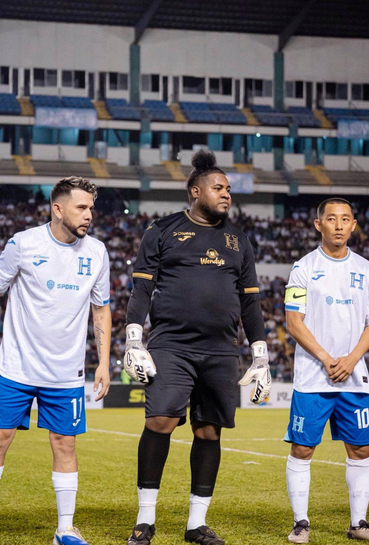 Supremo atiza contra tiktoker de su equipo y dice que lo bloqueó: Quiere mandar como yo mando