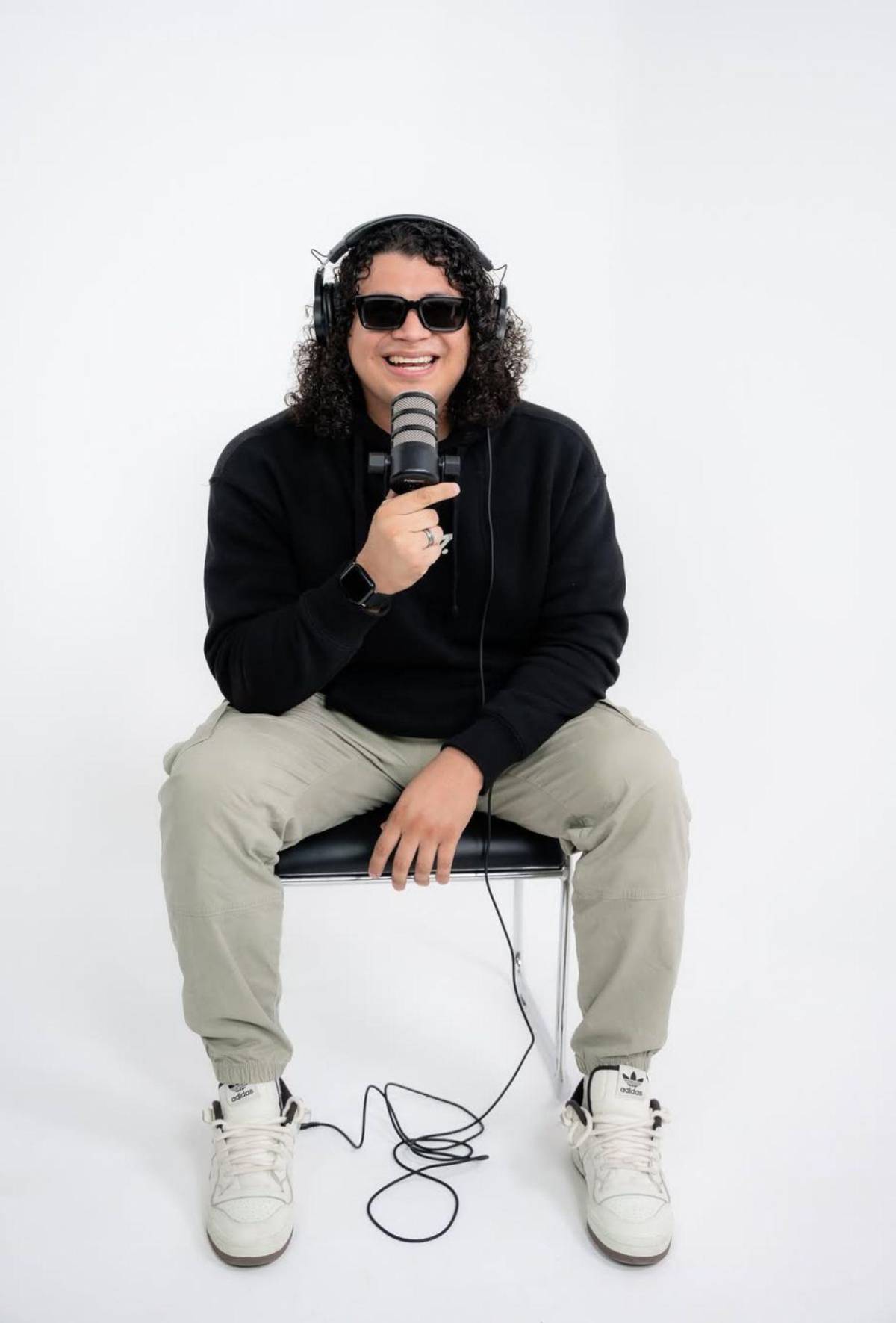 Teto Rivera: el influencer hondureño que hace de la cocina y el humor un fenómeno digital