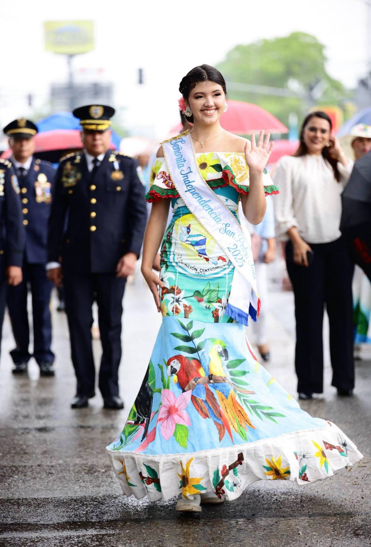San Pedro Sula se viste de patriotismo y así desfila en los 204 años de independencia patria