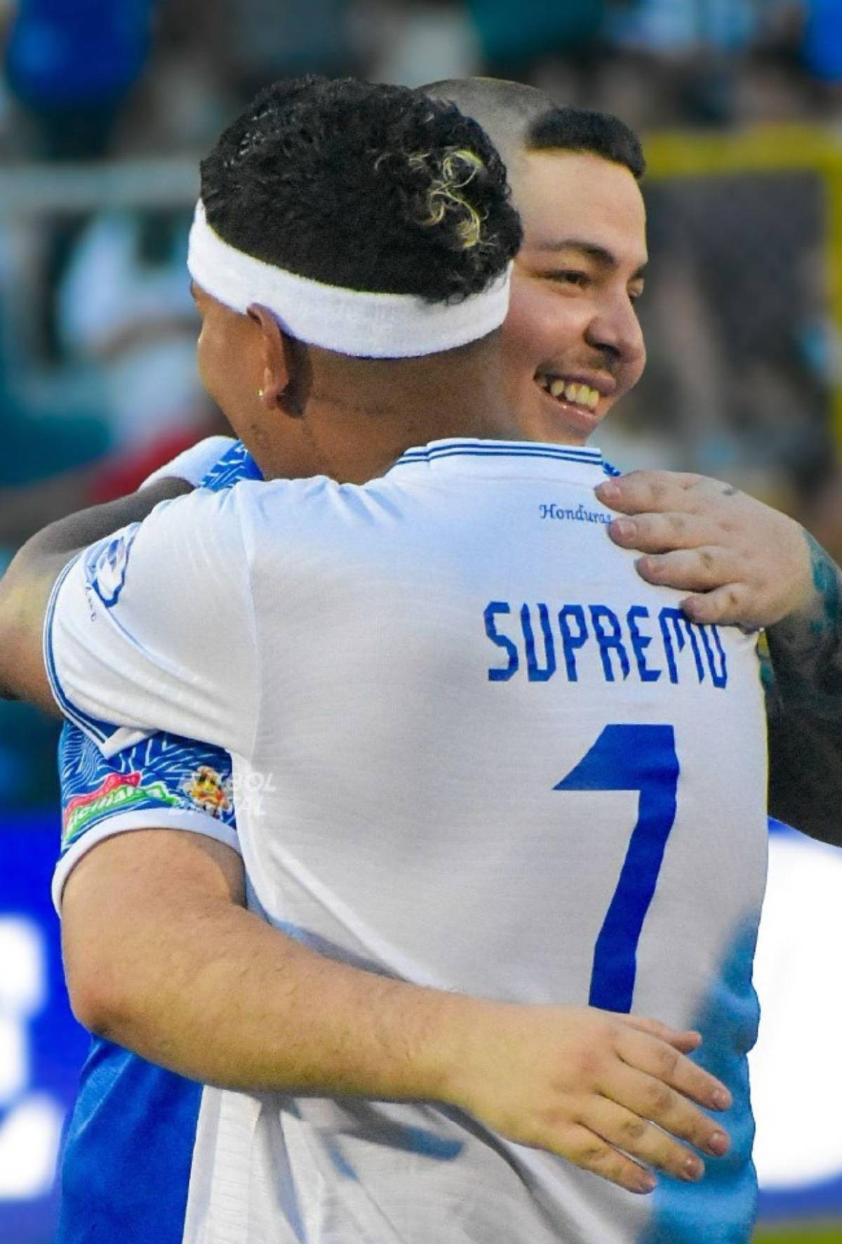 Tras juego de tiktokers, La More deja consejo para mejorar taquillas en Honduras