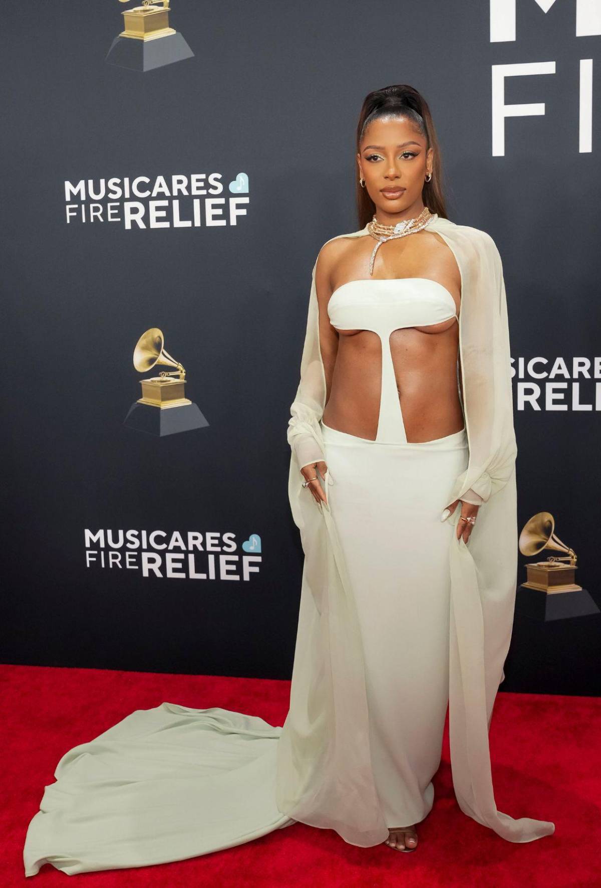 Grammy 2025: Los peores looks de la alfombra roja que dieron de qué hablar