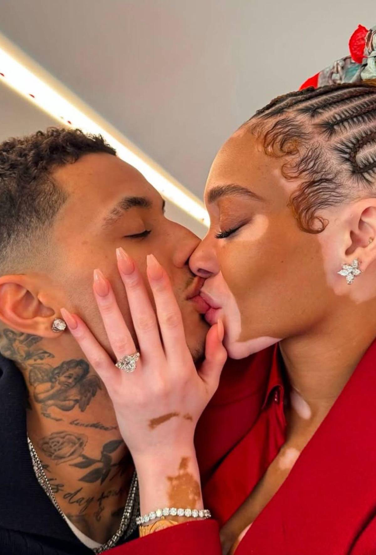 ¡No solo Miley! Parejas de famosos que se han comprometido este 2025