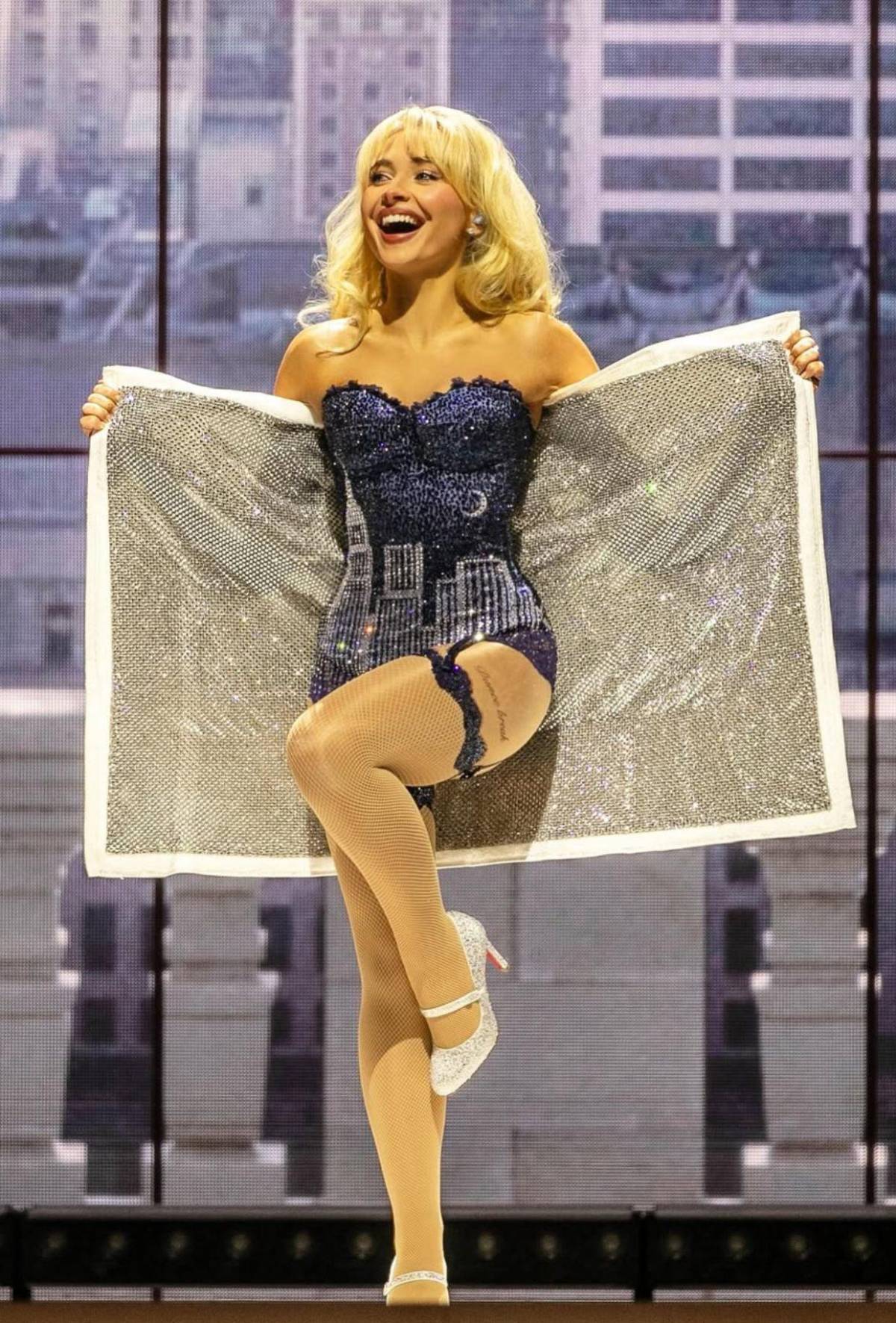 Sabrina Carpenter traerá de vuelta la historia de Alicia en el país de las maravillas