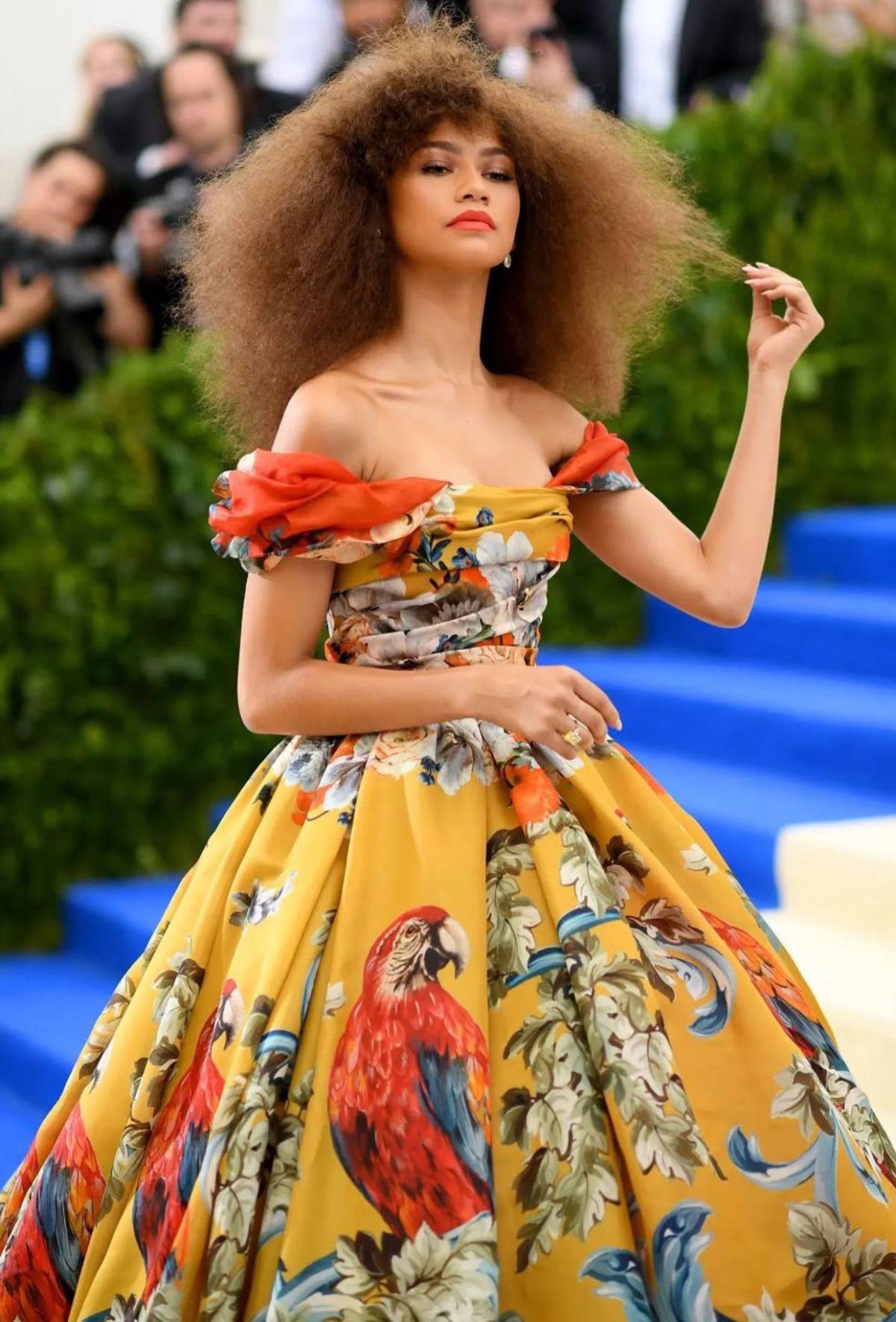 La Met Gala a través del tiempo: looks que han redefinido la alfombra de la extravagancia
