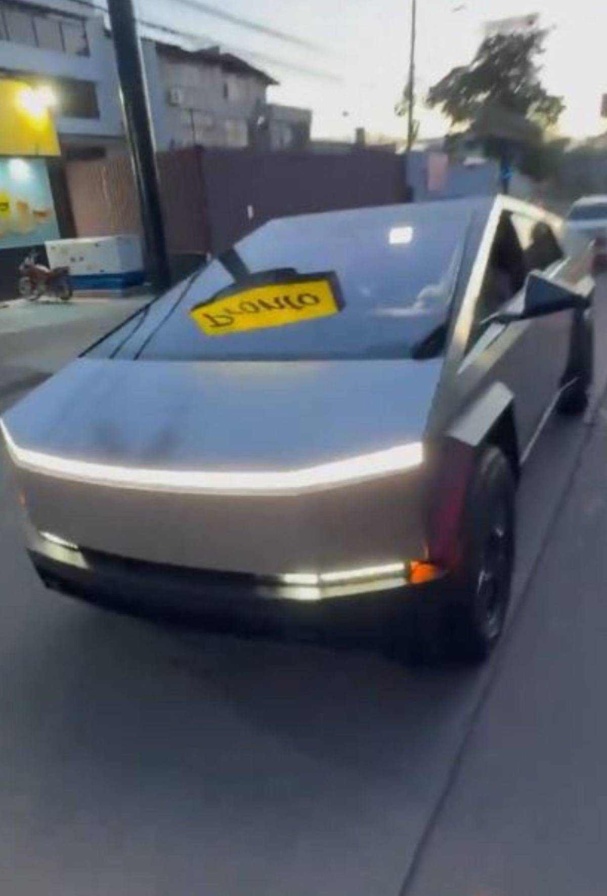 Salvador Nasralla revela si el Tesla Cybertruck es de él: Vale menos que una Prado