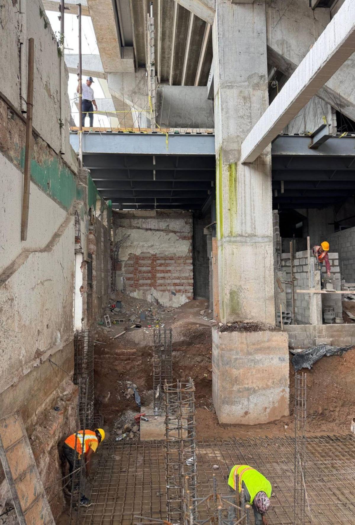 ¡Evolución! Avanza la construcción del nuevo techo del Estadio Chelato Uclés