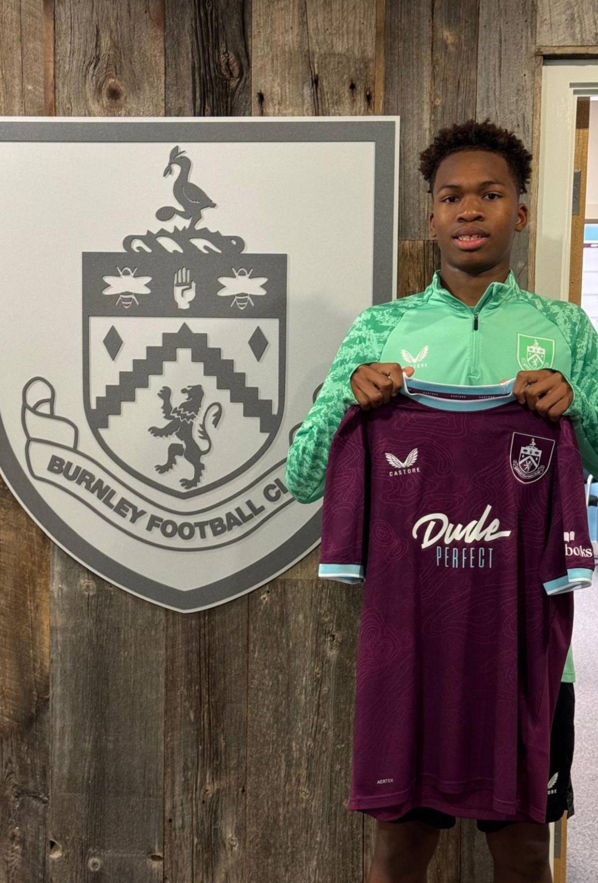 Quién es Keyvan Figueroa, el segundo hijo de Maynor fichado por club de la Premier League