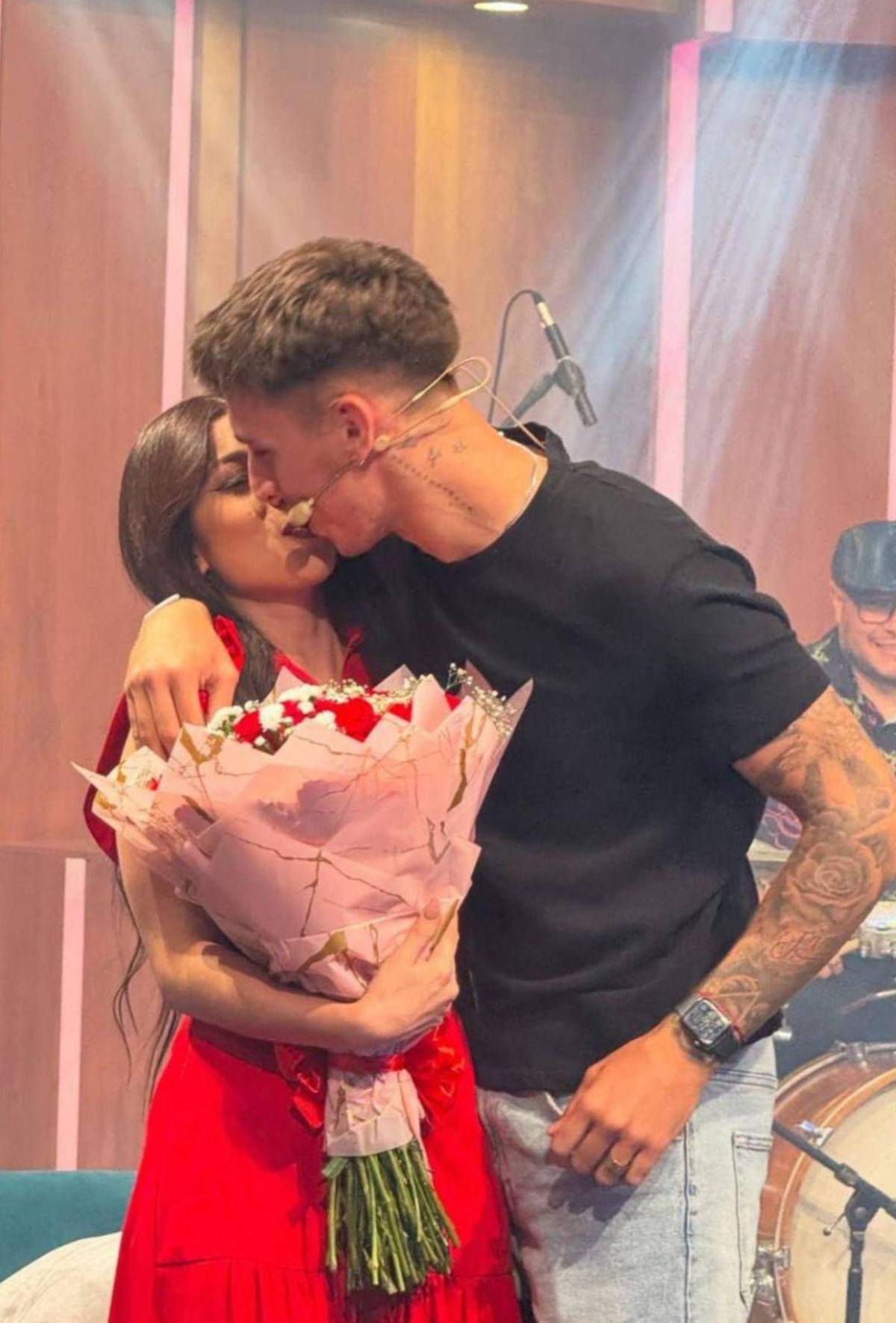 Laura Meza decide emprender con jugador de Motagua tras separarse de Rodrigo Auzmendi