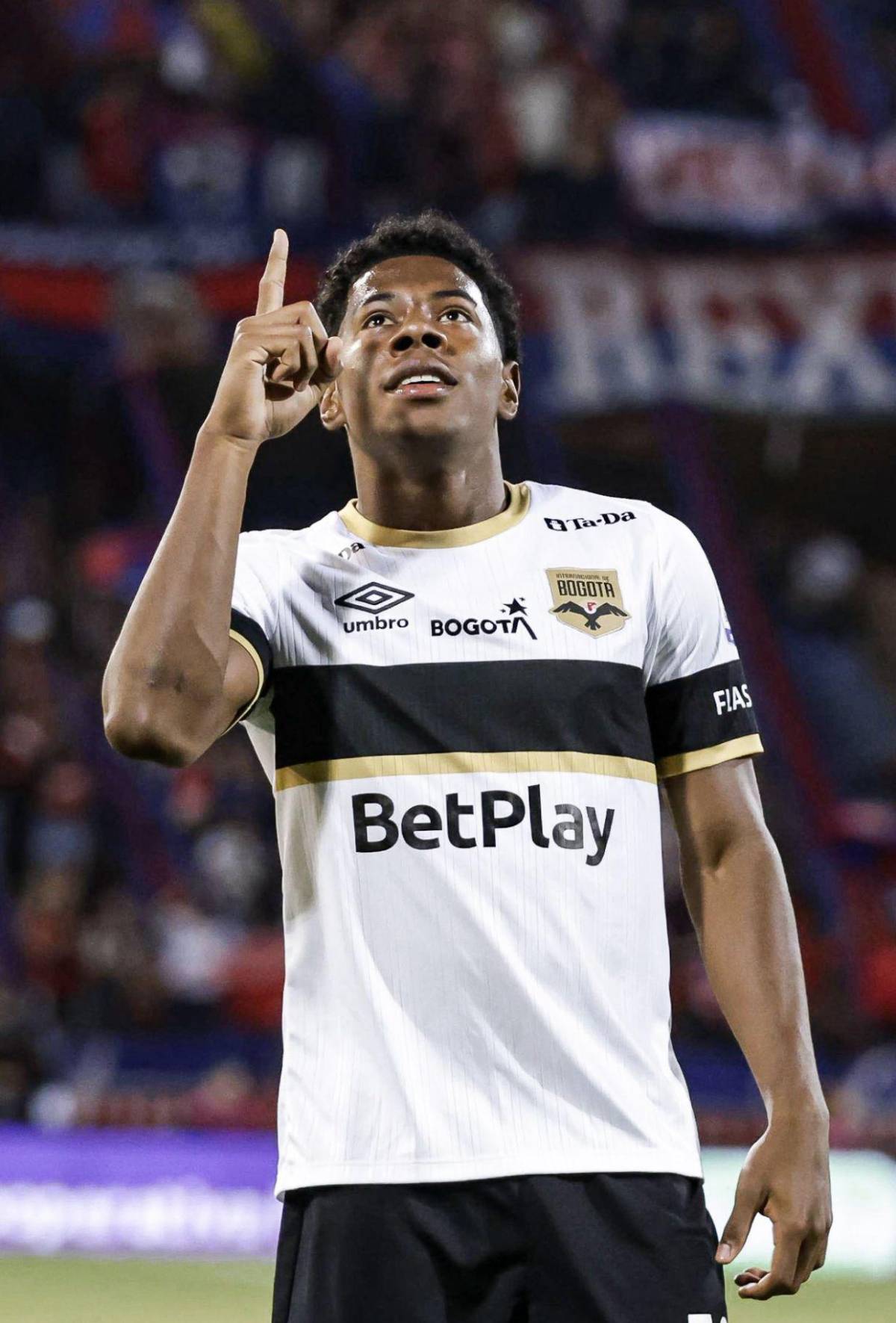 Fichajes: Hondureño a Argentina, Olimpia con alta y el gigante que quiso a Menjívar