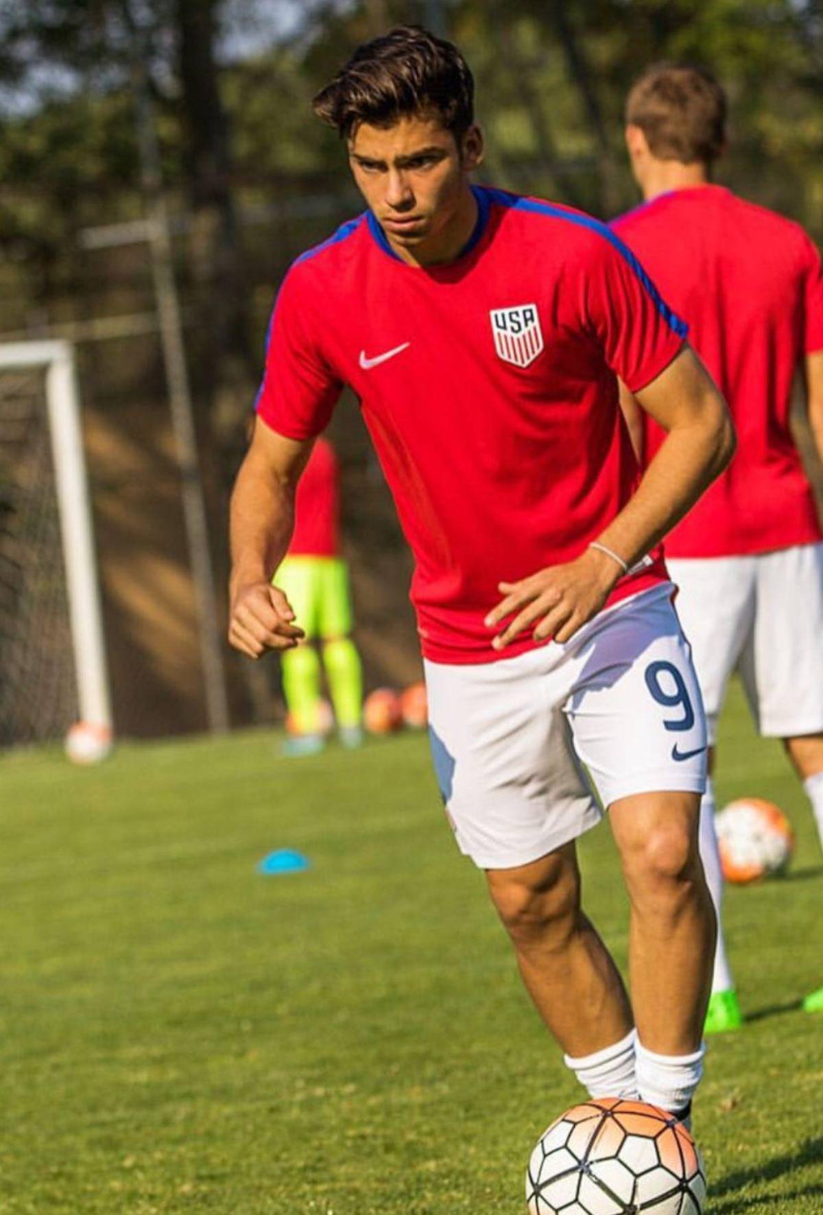 Qué fue del jugador hondureño-estadounidense que estuvo en el Genoa de Italia