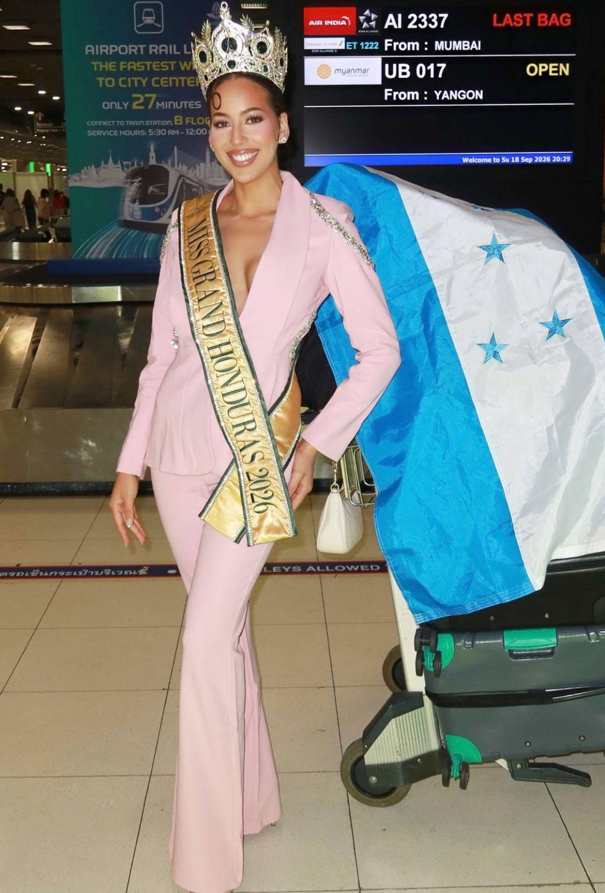 ¿Cuál es tu favorito? Todos los looks con los que Emely Alemán impresiona en Miss Grand 2026