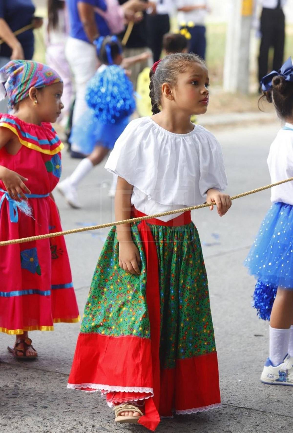 Trajes típicos, folclore y fervor patrio se apoderan de las calles de San Pedro Sula
