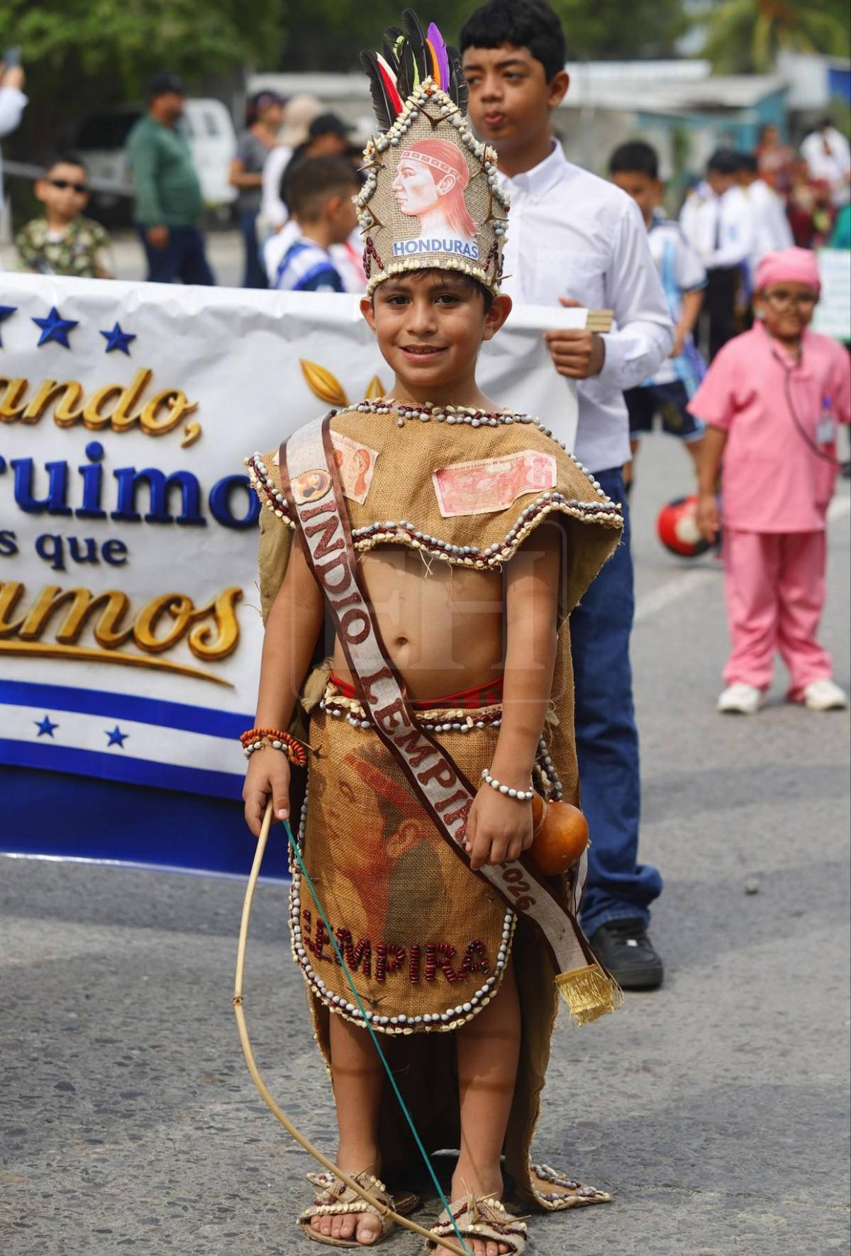 Trajes típicos, folclore y fervor patrio se apoderan de las calles de San Pedro Sula