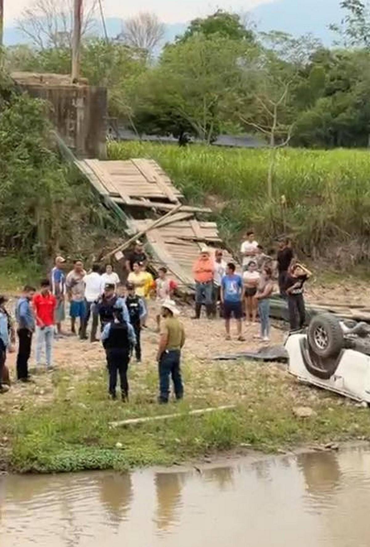 Padre, madre e hija mueren al colapsar puente hamaca en San Francisco del Valle, Ocotepeque