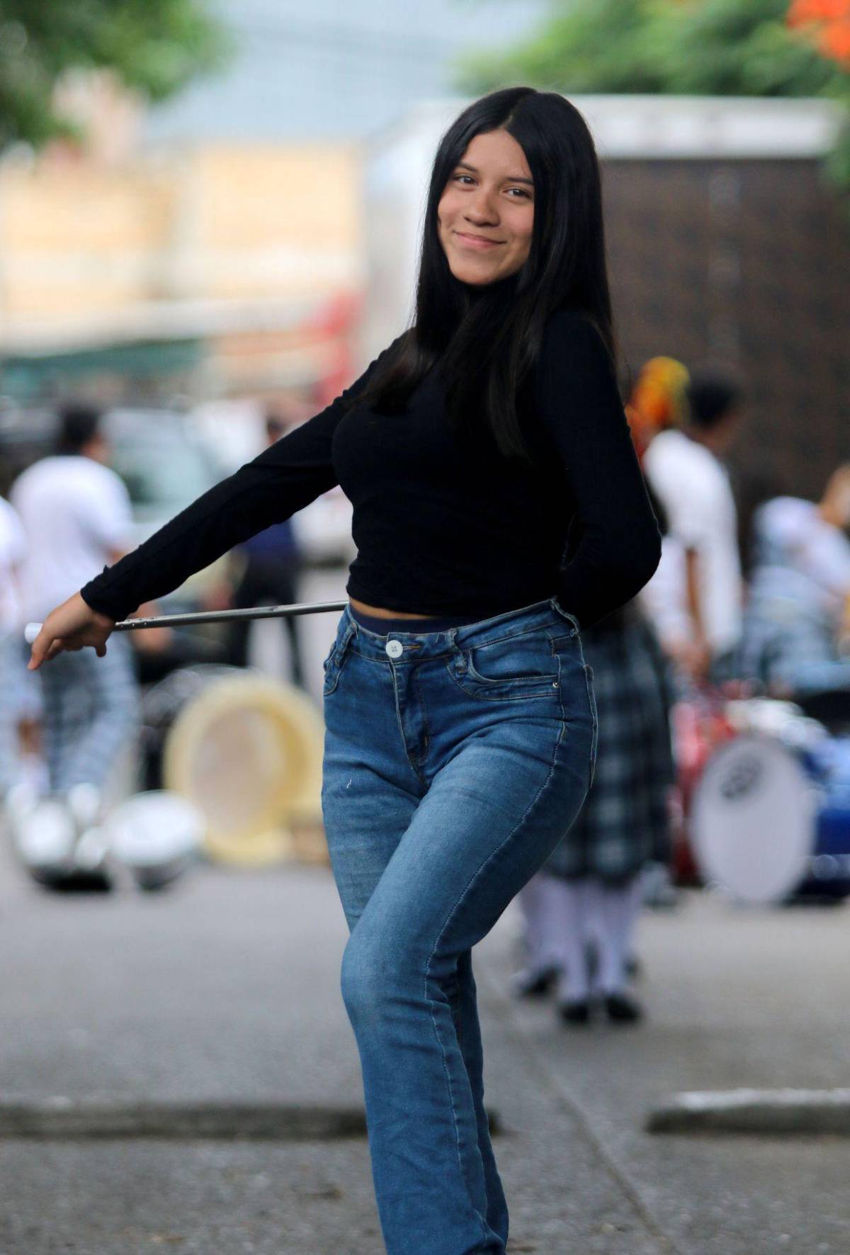 Con carisma y energía, palillonas del Instituto Beraca roban miradas previo al 15 de septiembre