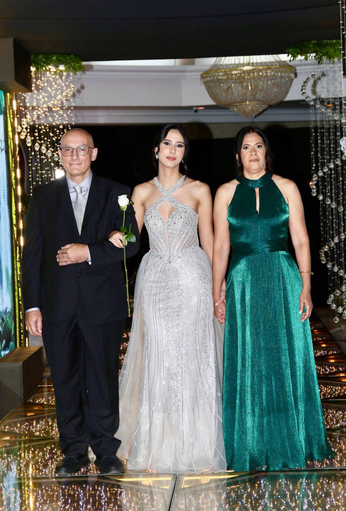 Padres y seniors, juntos en la Prom Night 2026 de Dowal School