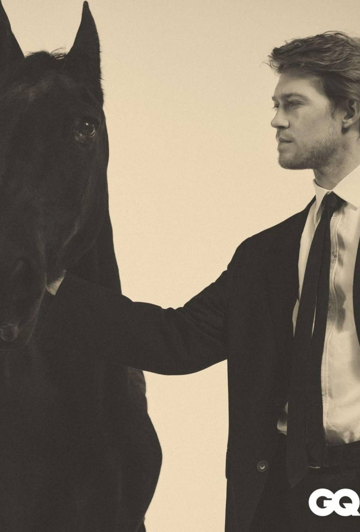 Joe Alwyn, ex de Taylor Swift, es nombrado Hombre del año