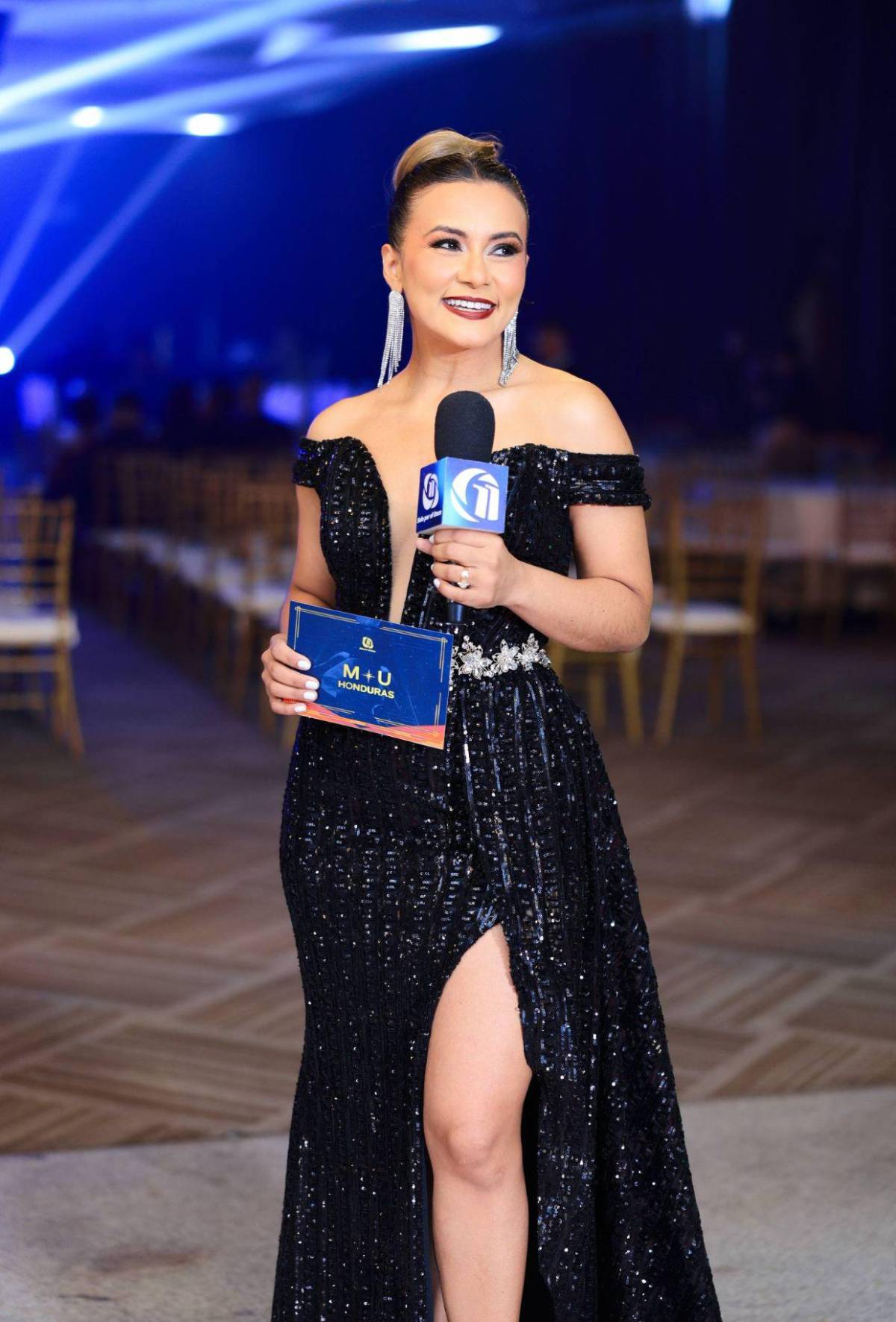 Elegancia y belleza se vive en la gala de Miss Honduras Universo