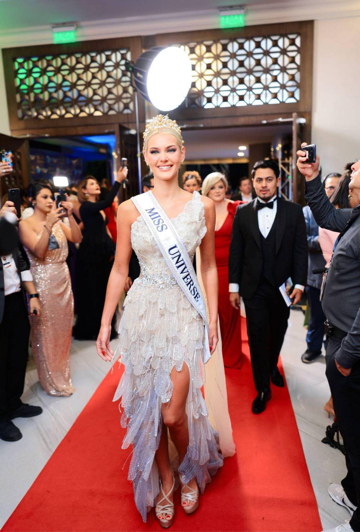 Así luce Victoria Kjær Theilvig en la gala final de Miss Honduras Universo 2025