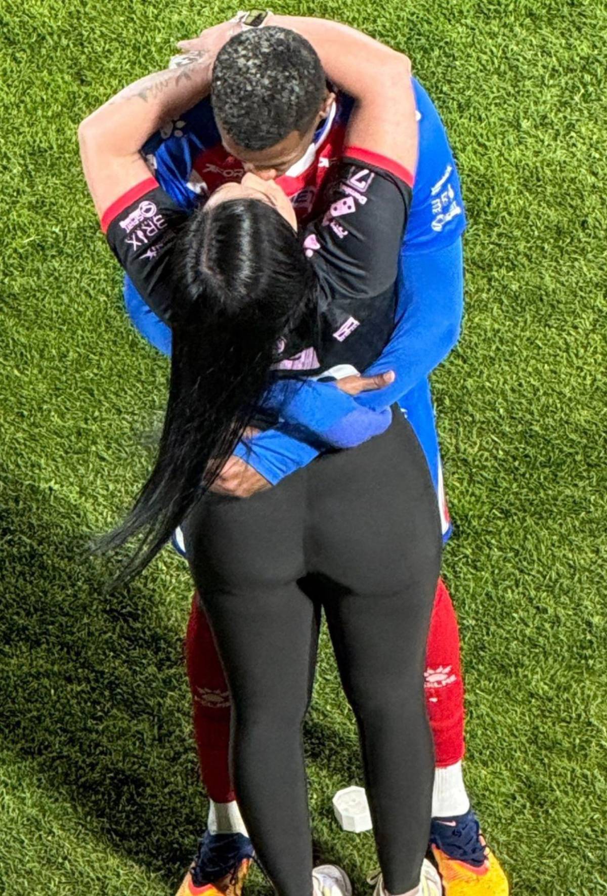 Jugador en Guatemala pide matrimonio, le dicen que “sí” y en tres días se separa