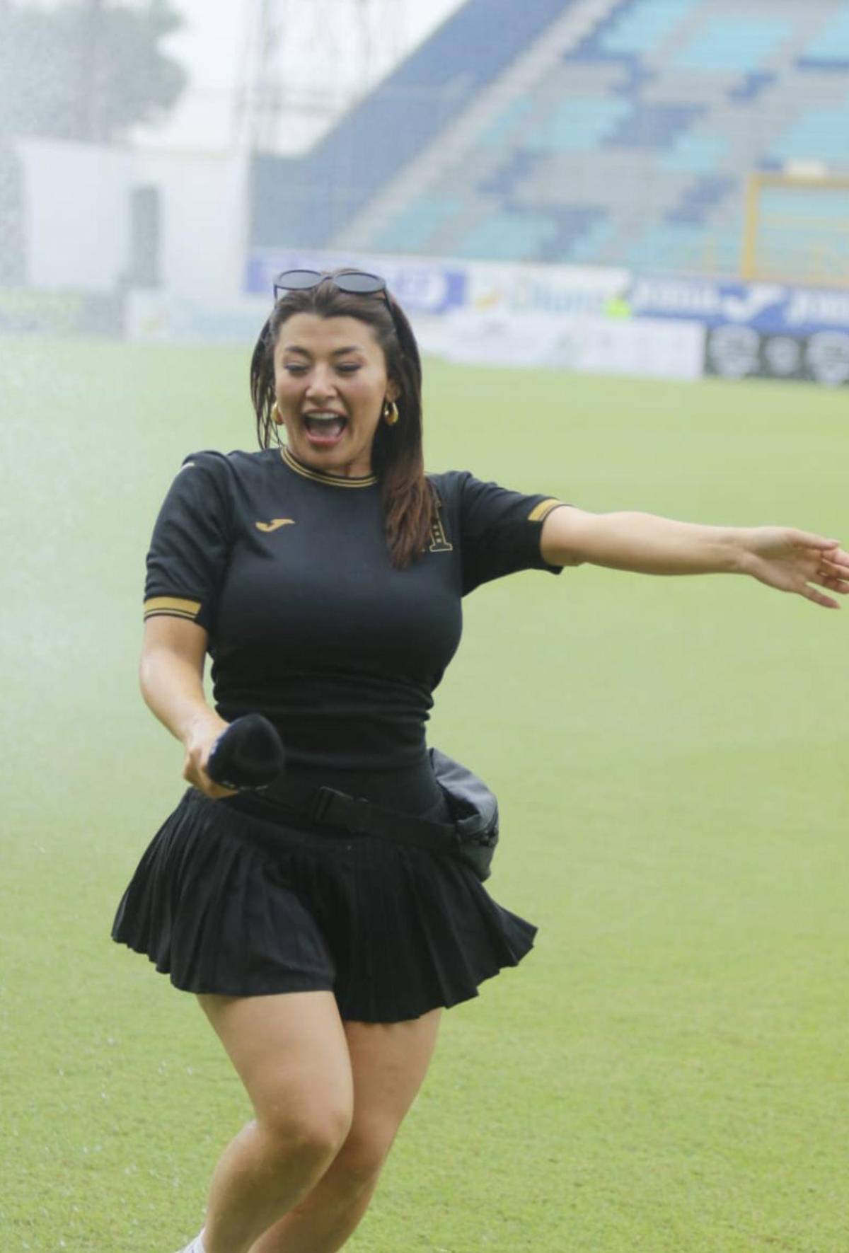 Milagro Flores recibirá propuesta de Supremo si anota gol en juego de tiktokers vs El Salvador