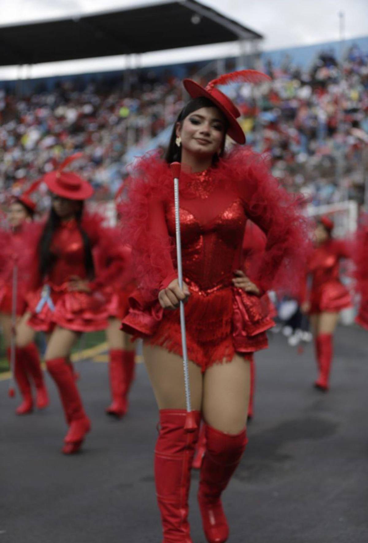 Saylin Bonilla, del Vuelo de Águila, se roba las miradas en el Estadio Nacional
