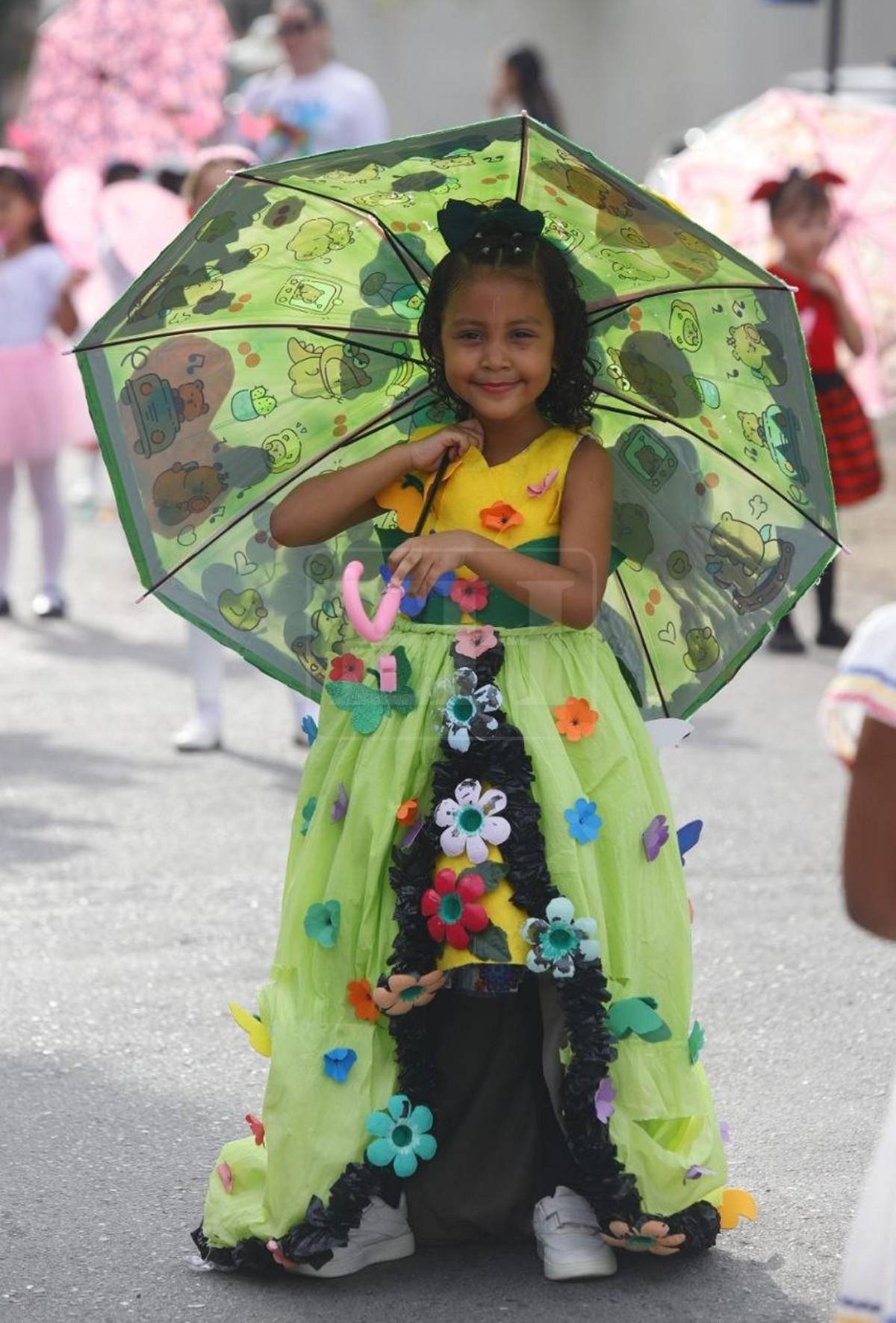 Trajes típicos, folclore y fervor patrio se apoderan de las calles de San Pedro Sula