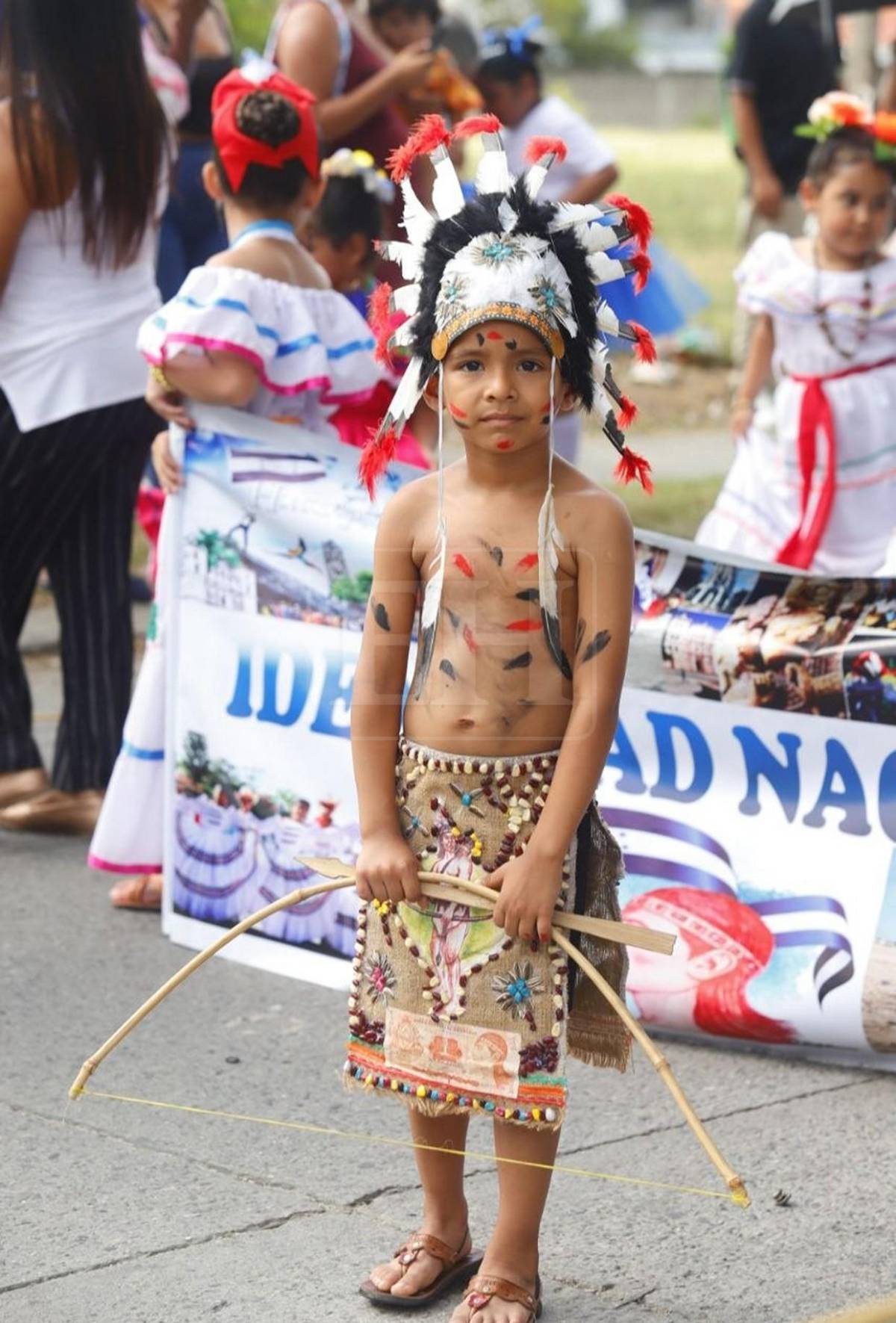 Trajes típicos, folclore y fervor patrio se apoderan de las calles de San Pedro Sula