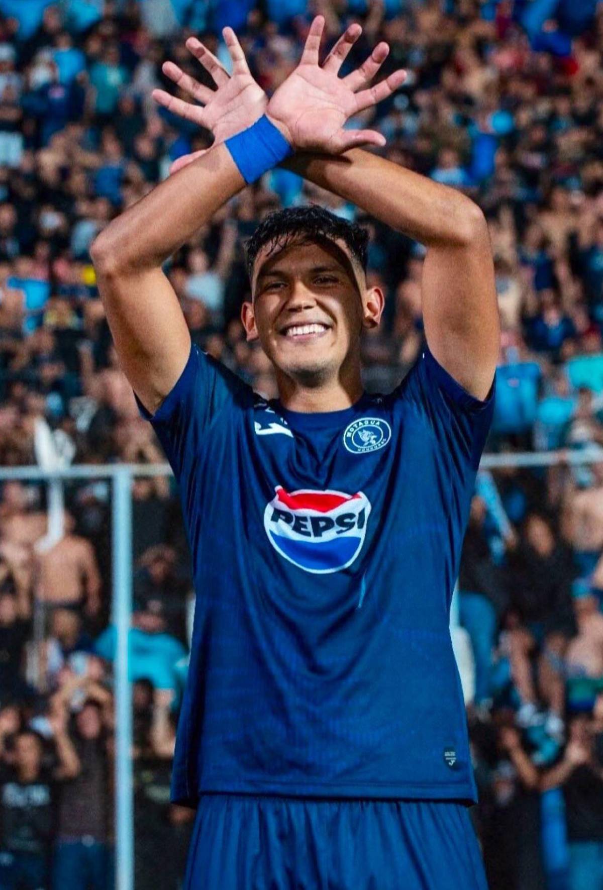 Fichajes: Olimpia incorpora su primer refuerzo y defensa de Motagua no quiere renovar Fichajes: Olimpia incorpora su primer refuerzo y defensa de Motagua no quiere renovar