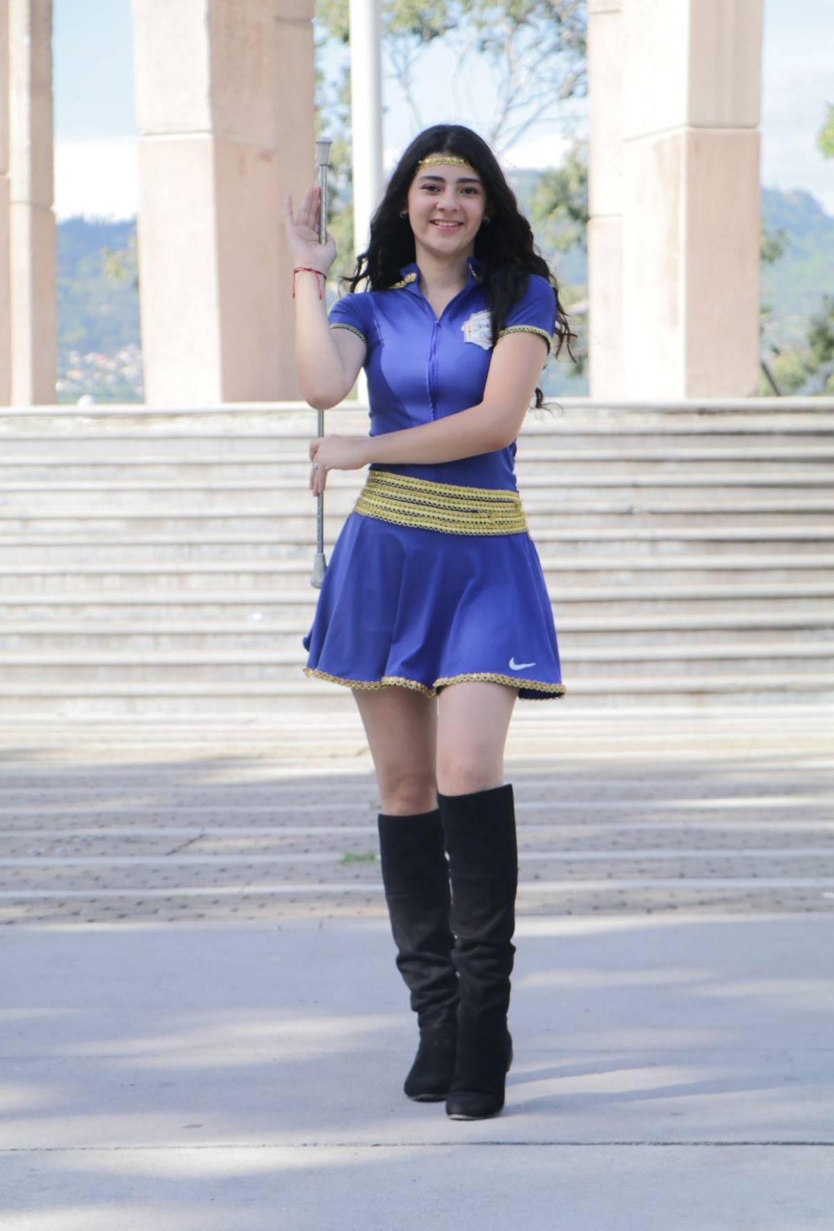 Palillonas del Instituto Yave Nissi están listas para el desfile de independencia