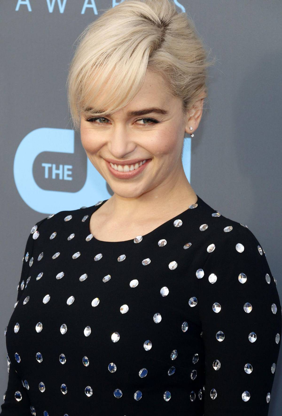 Emilia Clarke se sincera sobre sus lesiones cerebrales: Estaba destinada a morir