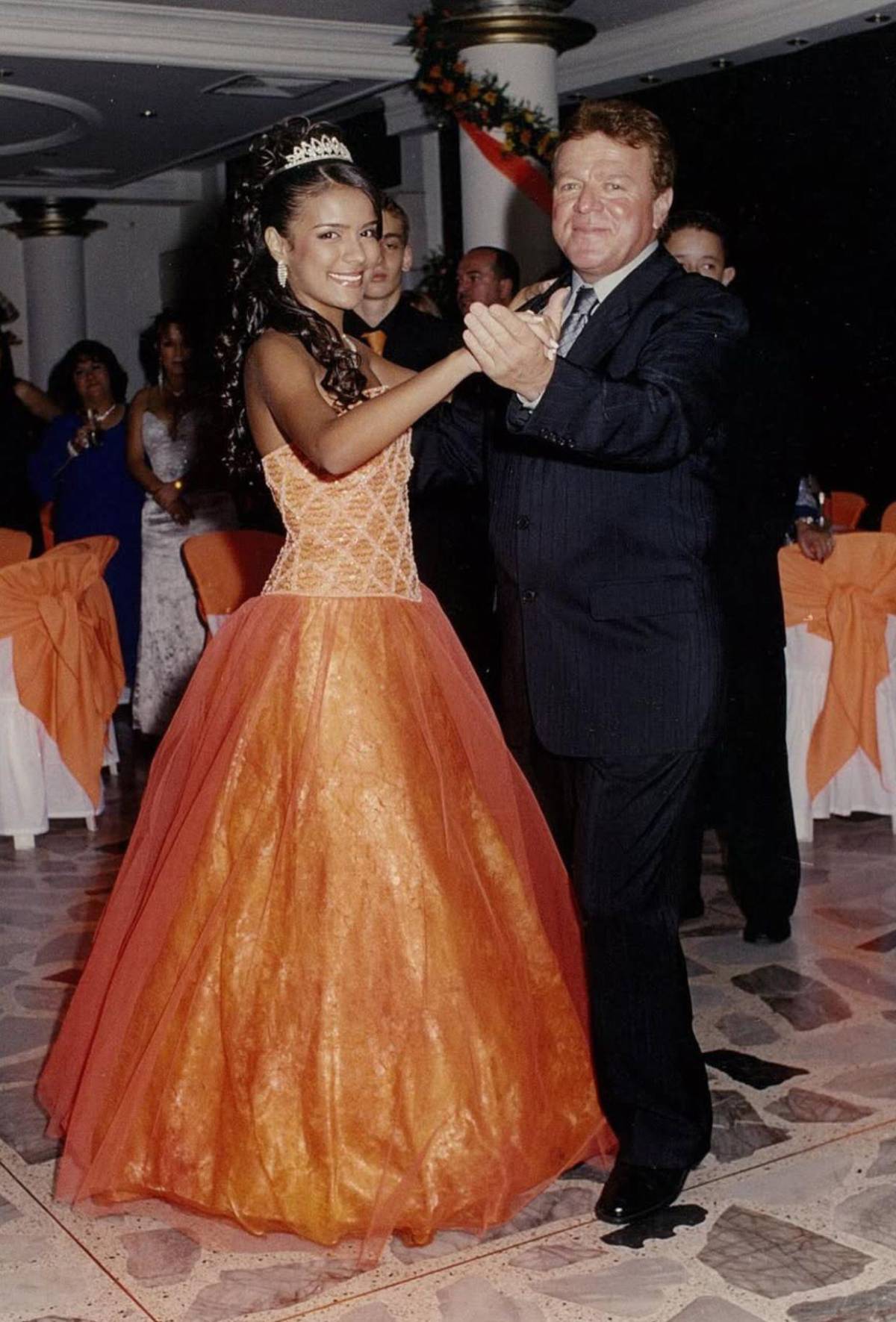 ¡Nunca antes vistas! Karol G revela fotos de sus 15 años en Medellín