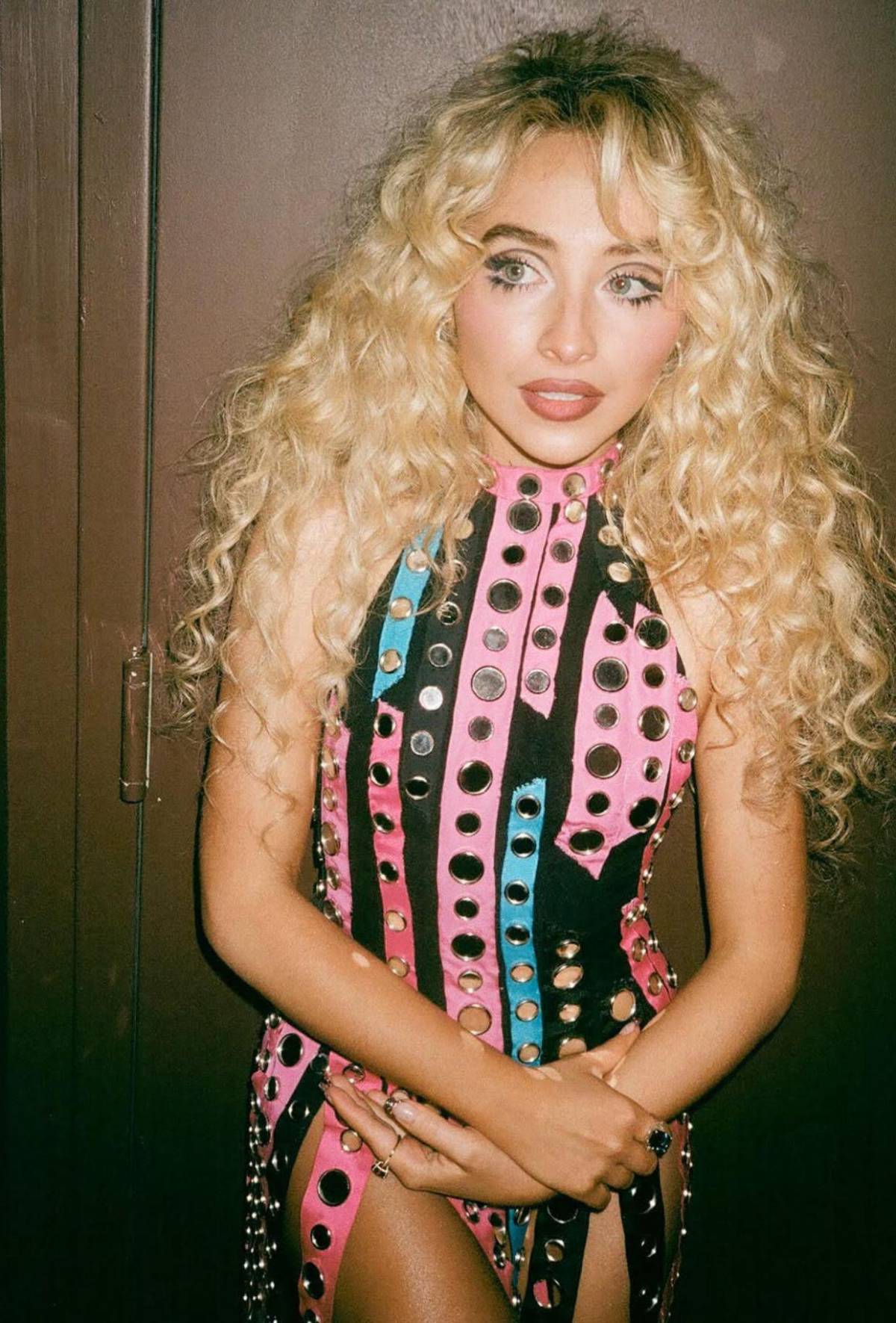 Sabrina Carpenter traerá de vuelta la historia de Alicia en el país de las maravillas