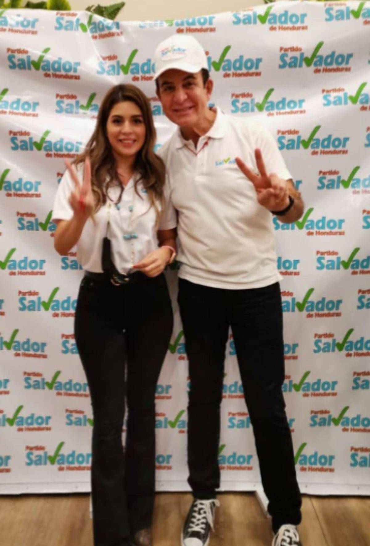 ¿Quién es Suyen Muñoz, la mujer a la que besó Luis Redondo en el Congreso?