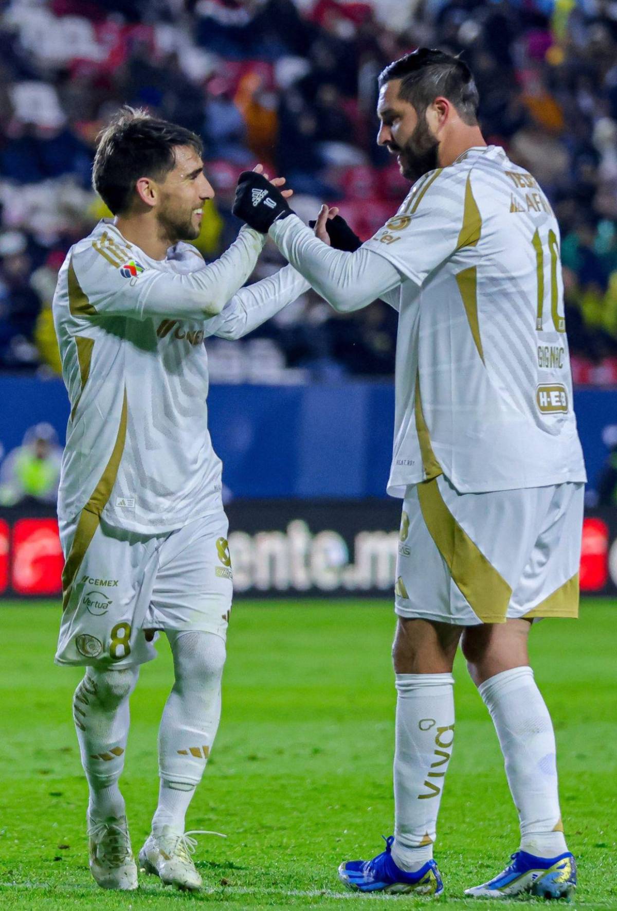 Los jugadores con mejores salarios en la Liga MX, ¿y “Choco” Lozano?