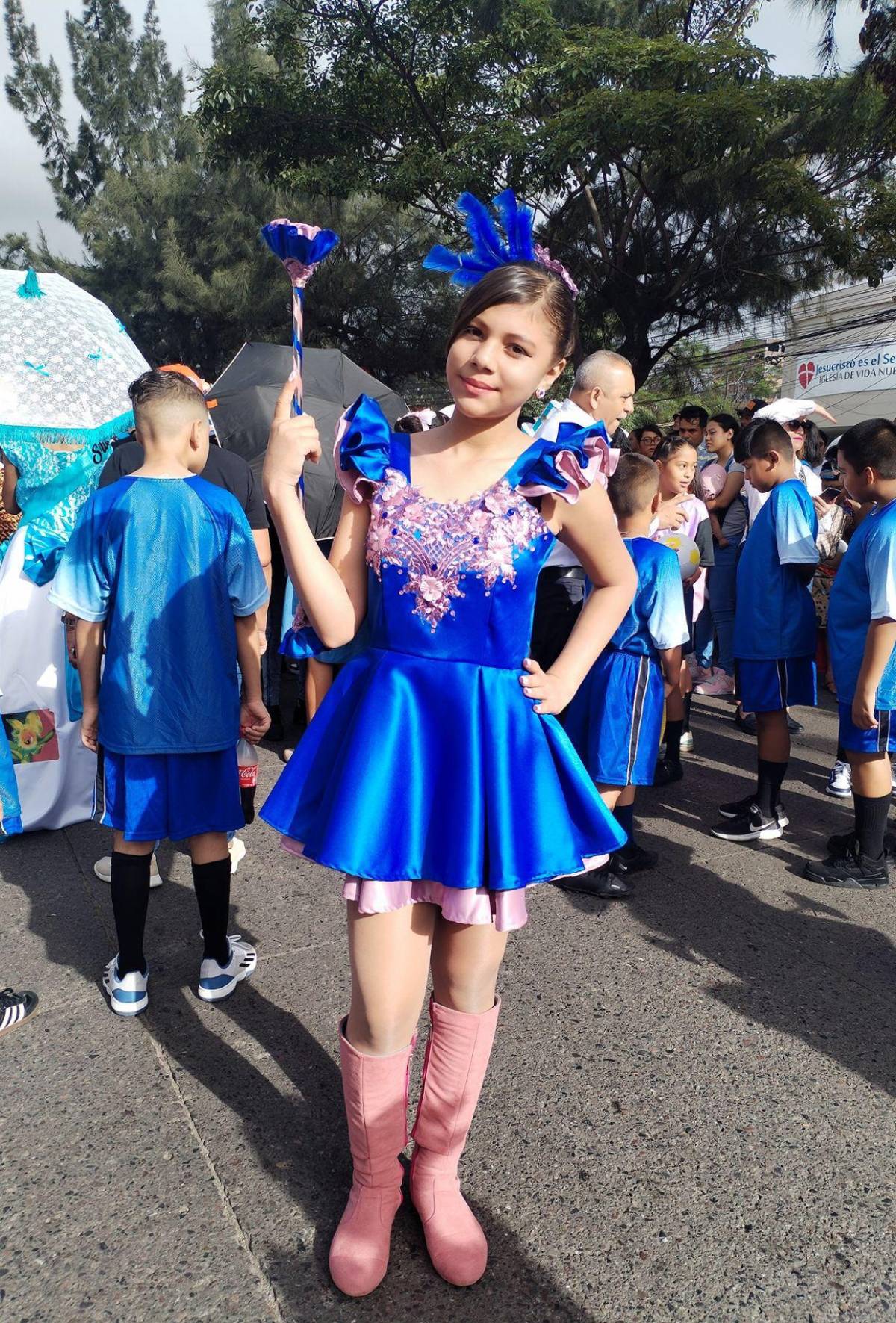 Las bellas palillonas y pomponeras que amenizaron los desfiles de educación básica 2025