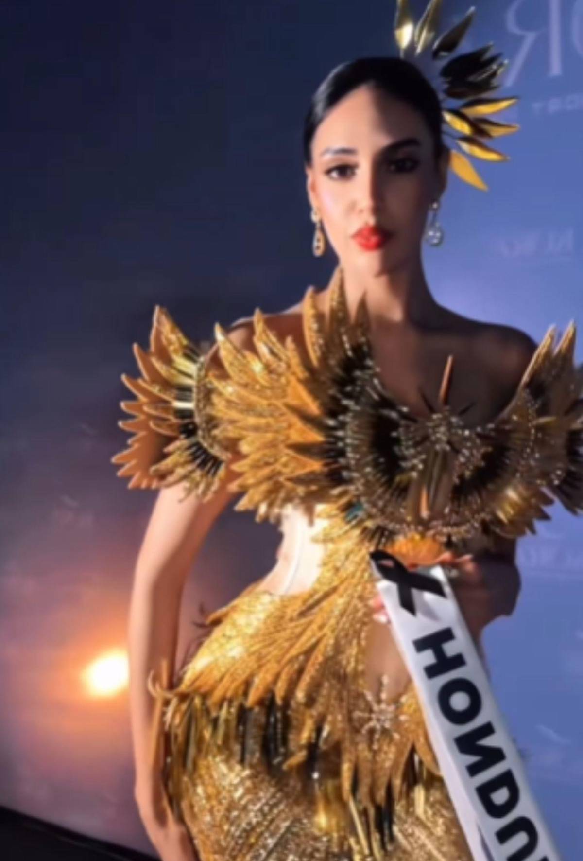 Alejandra Fuentes, Miss Honduras 2025, deslumbra con su atuendo en cena de gala