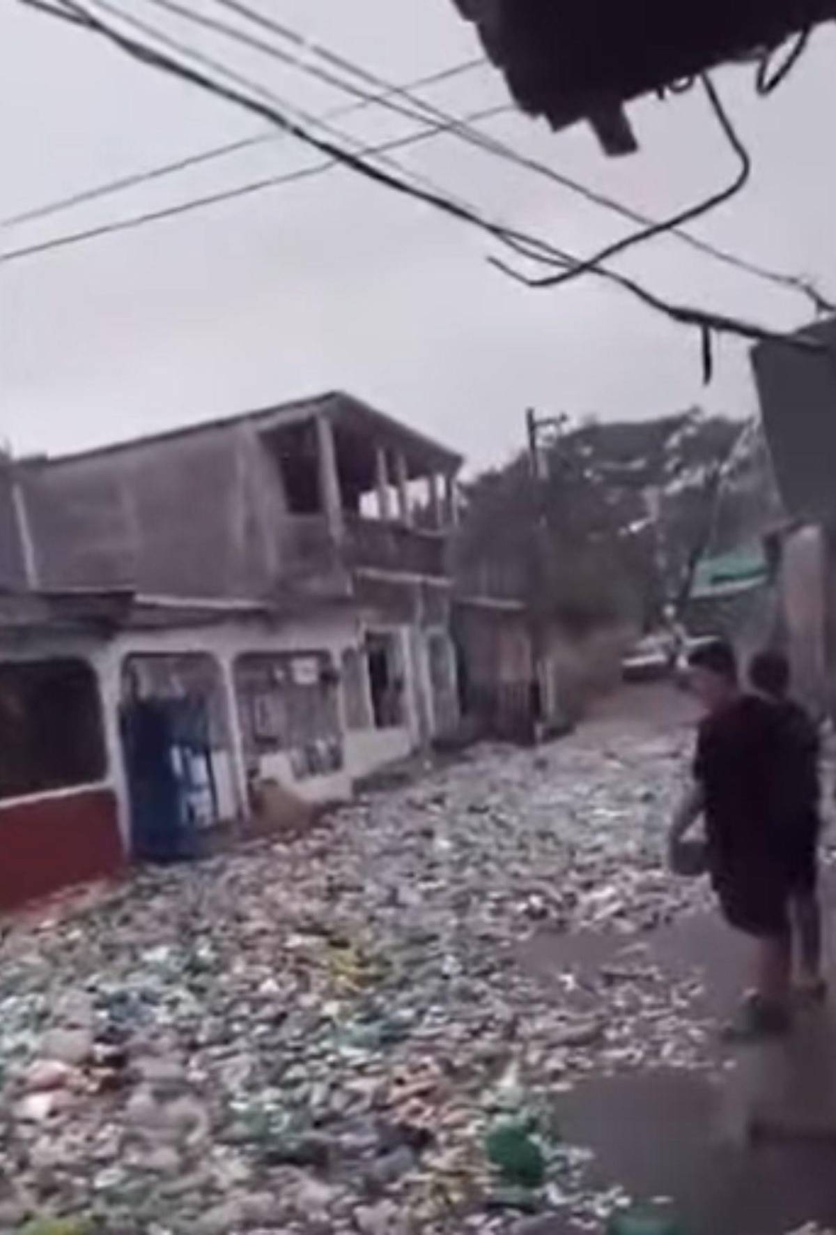 Basura en quebrada El Sapo aumenta riesgo de inundaciones en la 3 de Mayo
