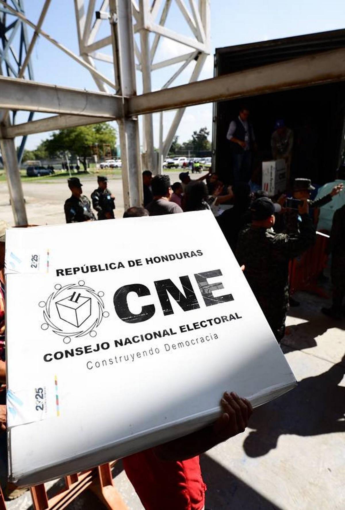 Material electoral ya llegó a SPS para ser distribuido en municipios de Cortés