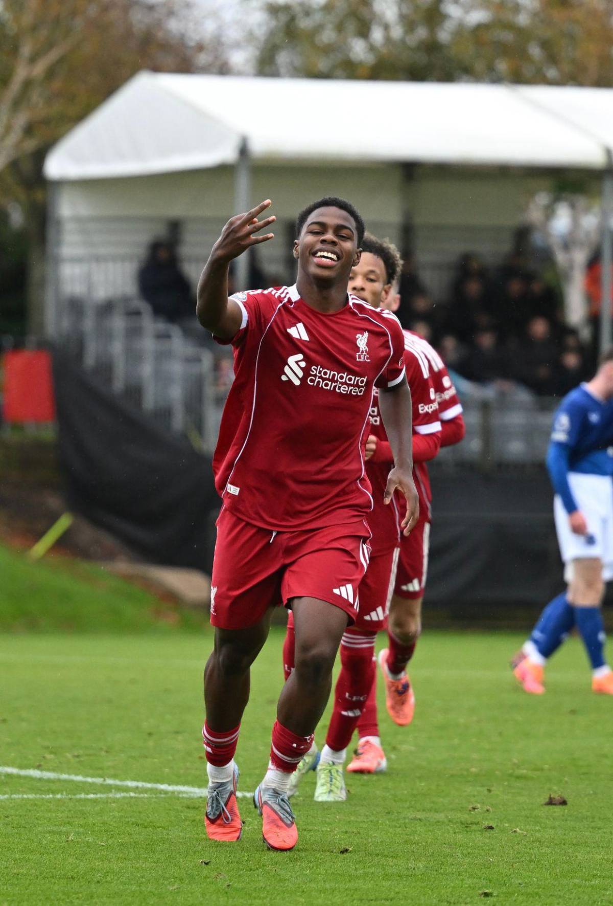 Fichajes: Elis entrena con nuevo club, catracho interesa al PSV y el DT oficial de Honduras