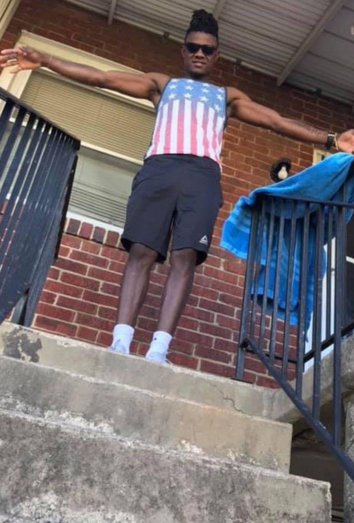 Jugó en Real España: Se gana la vida en EE UU en construcción y fútbol burocrático