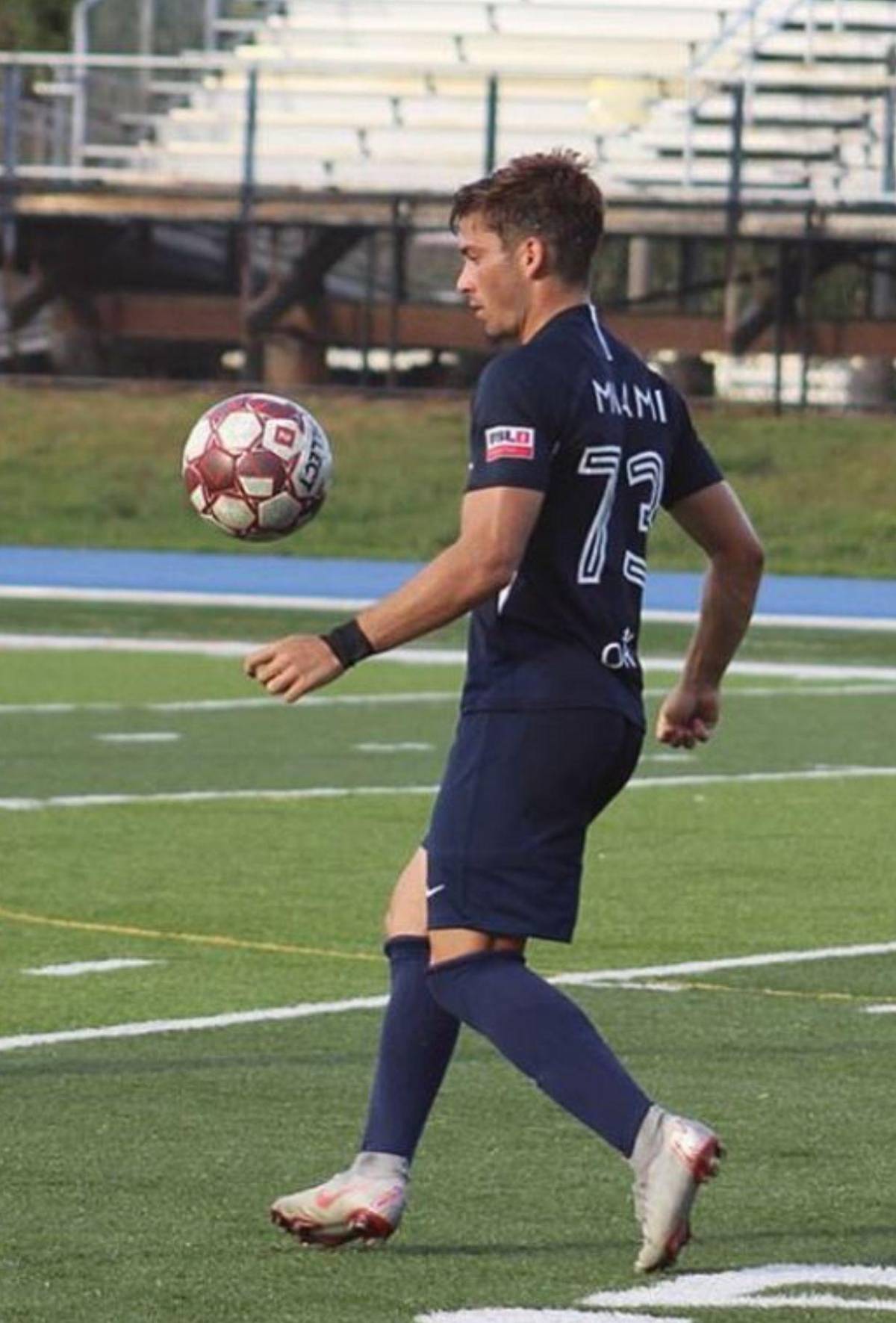 Jugó con Honduras a nivel menor, militó en el Genoa y ahora este es su insólito presente