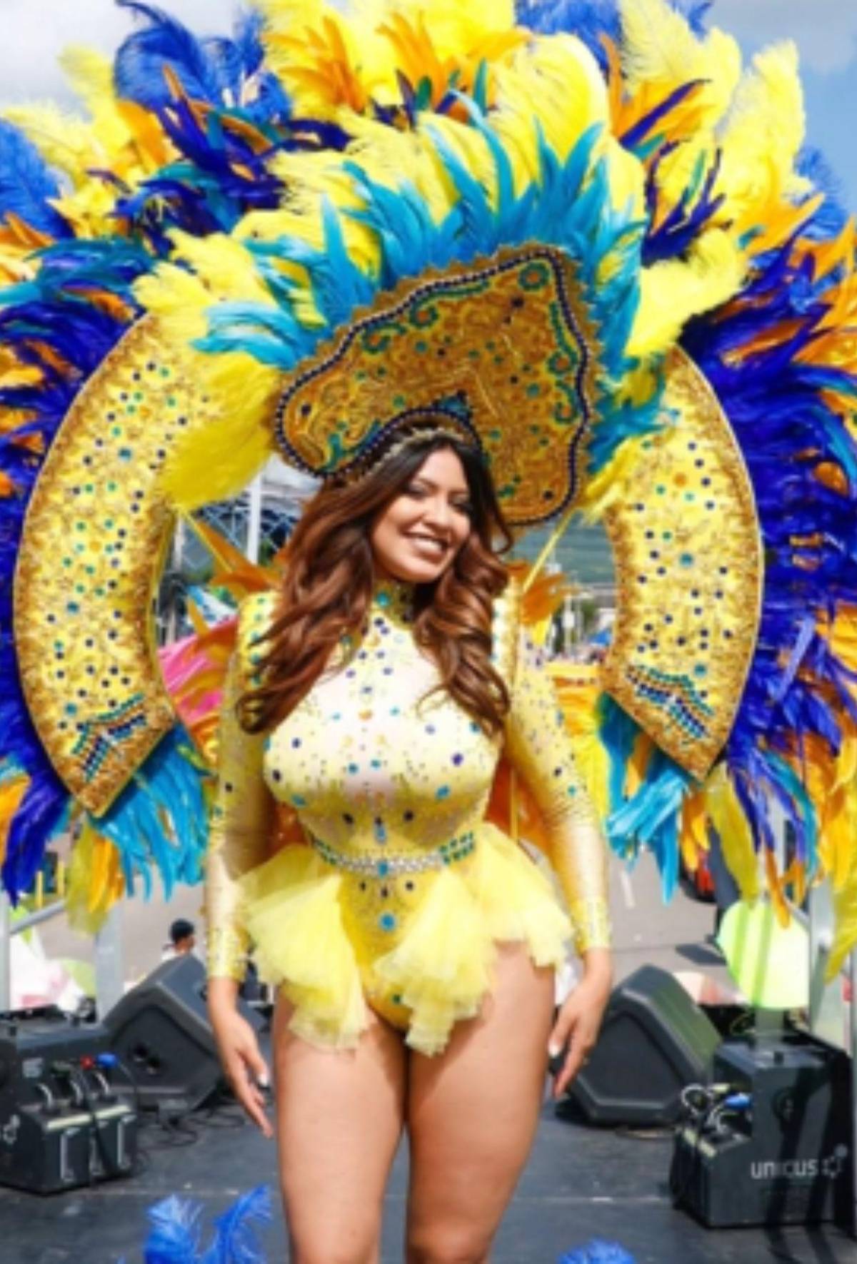 Alejandra Rubio impacta con su look en el Carnaval de Tegucigalpa 2025