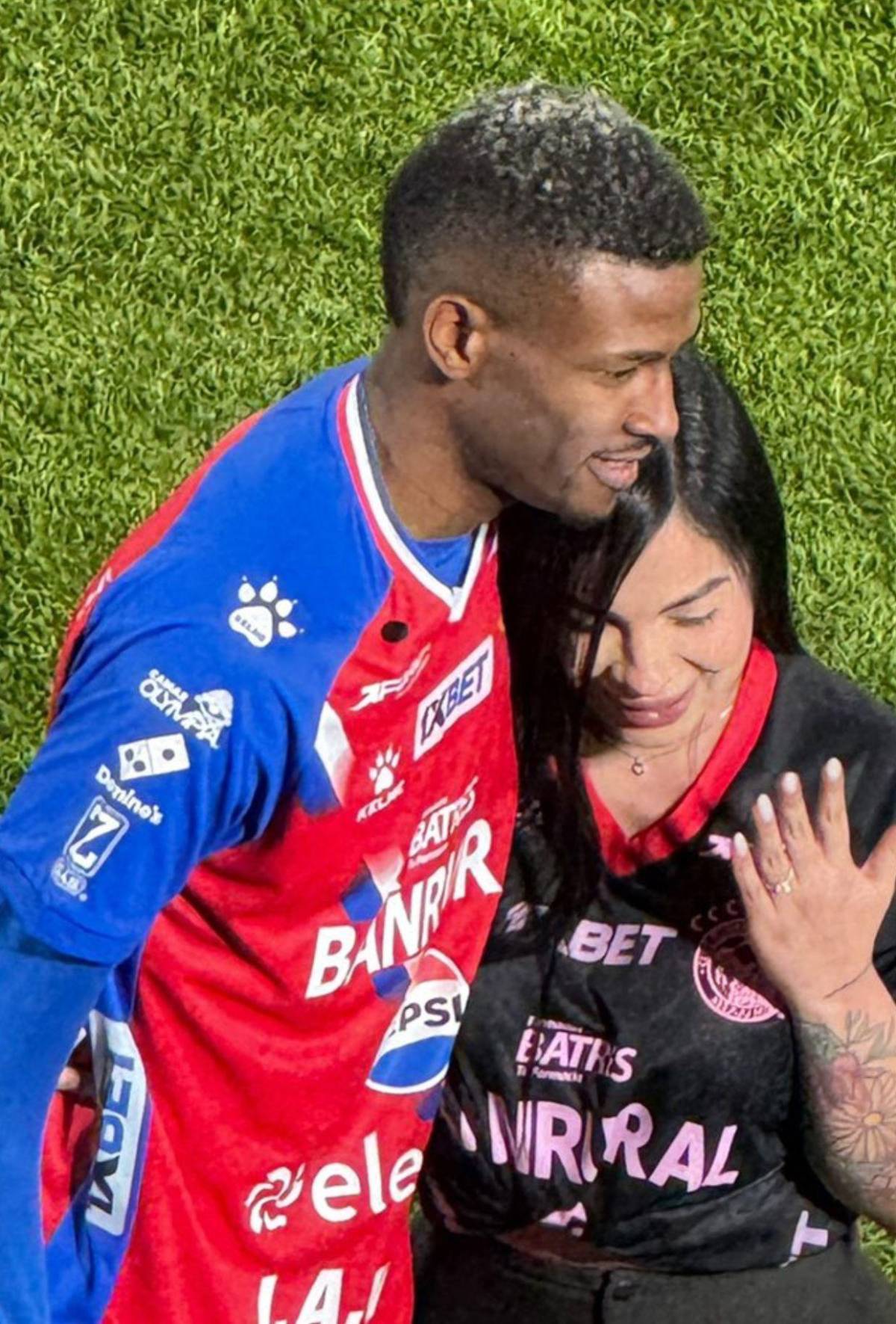 Jugador en Guatemala pide matrimonio, le dicen que “sí” y en tres días se separa