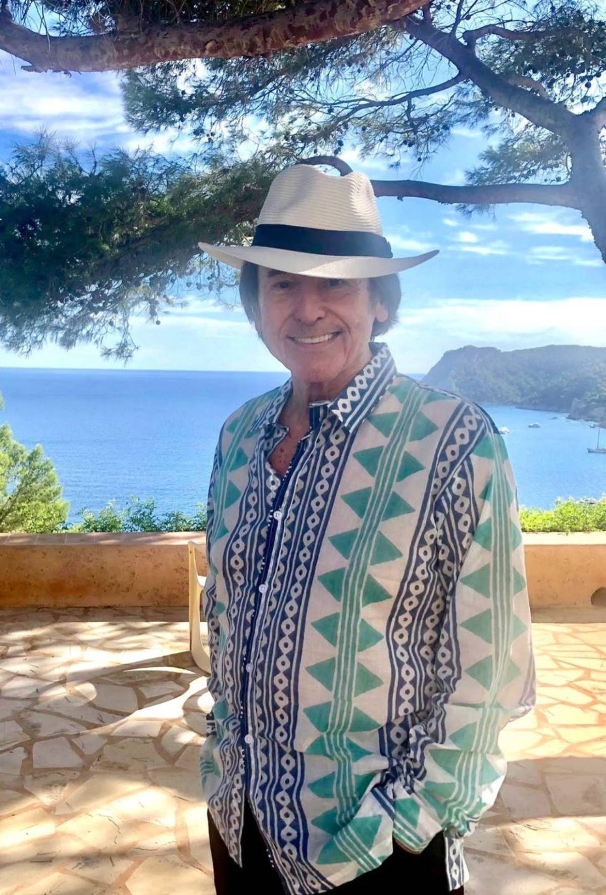 Raphael confirma su regreso a los escenarios tras diagnóstico de linfoma cerebral