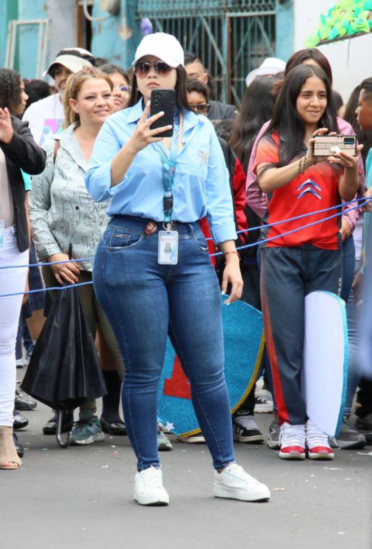 ¡Ellas también roban suspiros! Maestras que acapararon reflectores en los desfiles