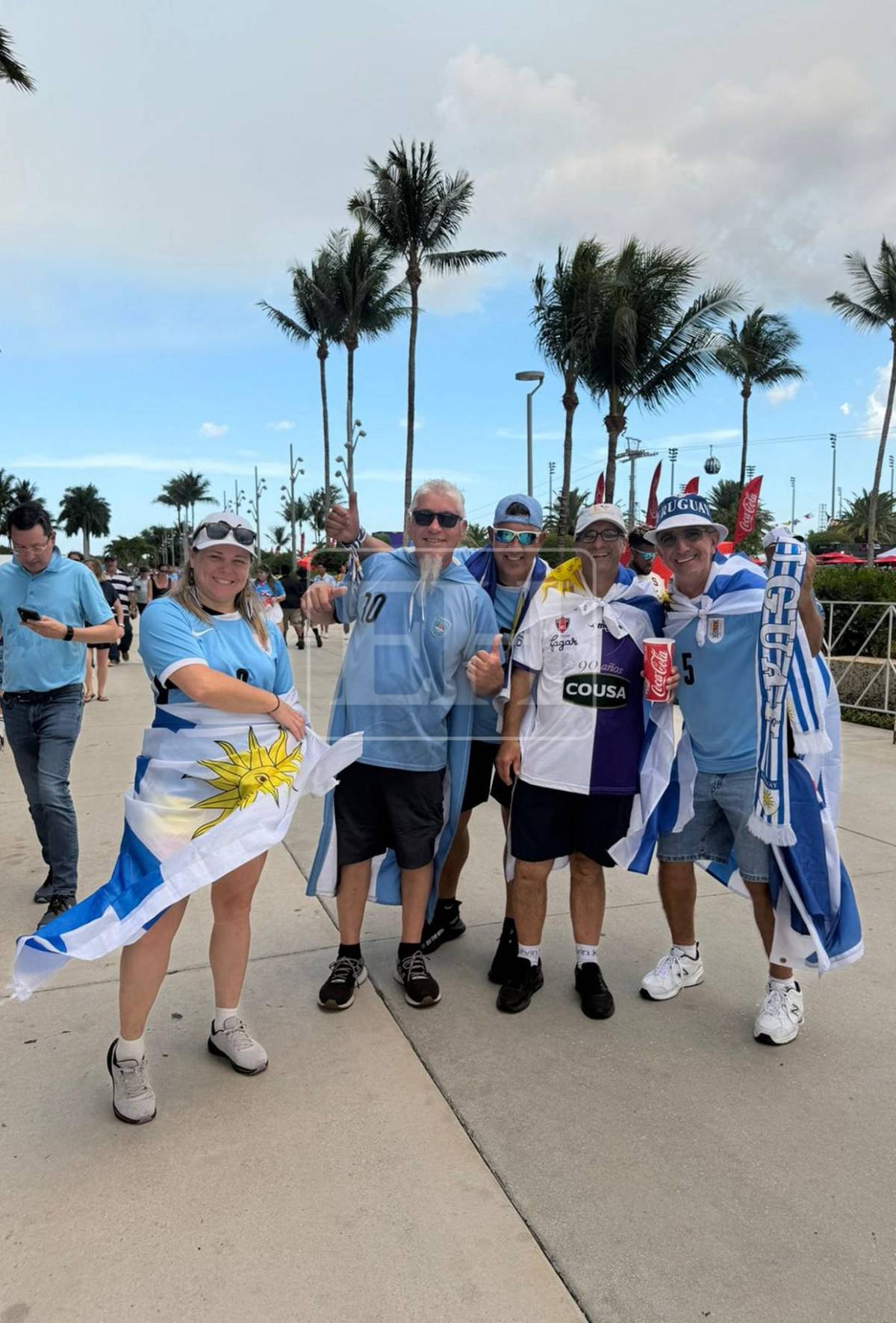 Optimismo entre hinchas de Uruguay que esperan celebrar un triunfo ante Arabia Saudí