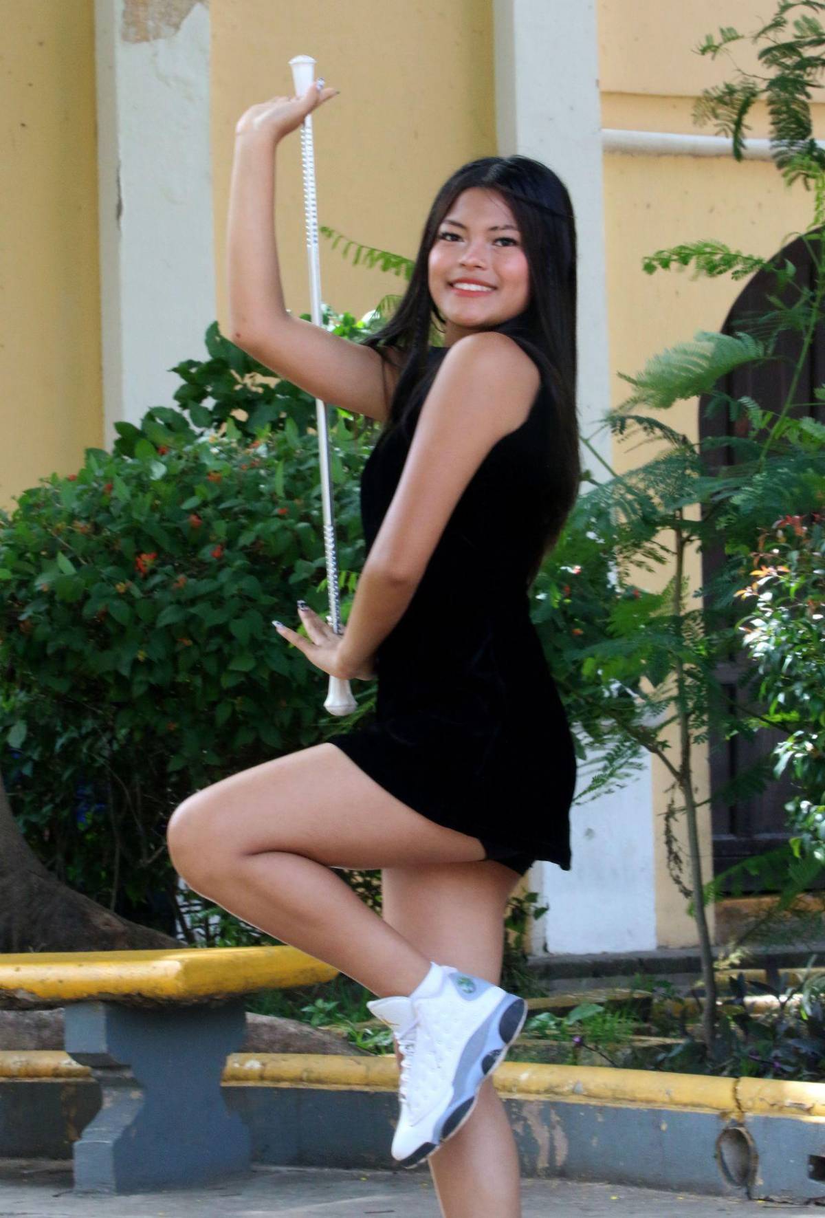 Las bellas palillonas del Instituto Vuelo de Águila que engalanarán los desfiles el 15 de septiembre